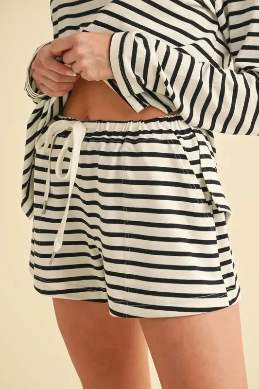 Aemi Co Drawstring Contrast Striped Shorts