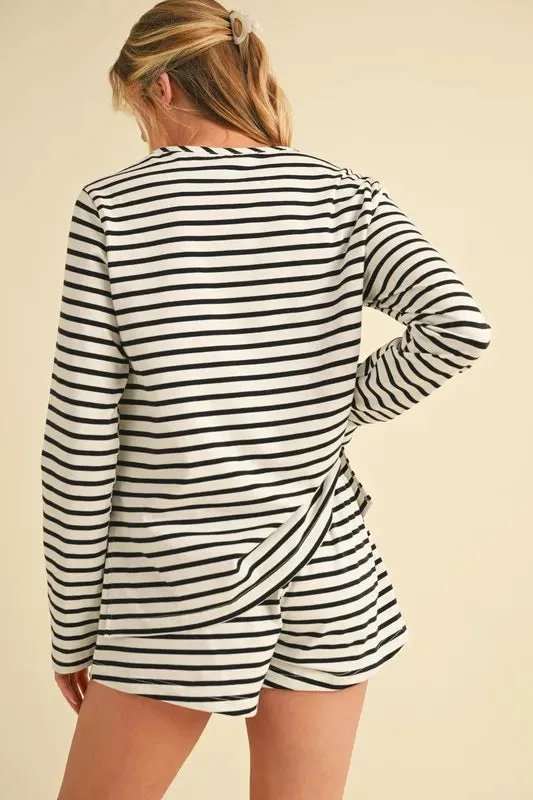 Aemi Co Drawstring Contrast Striped Shorts