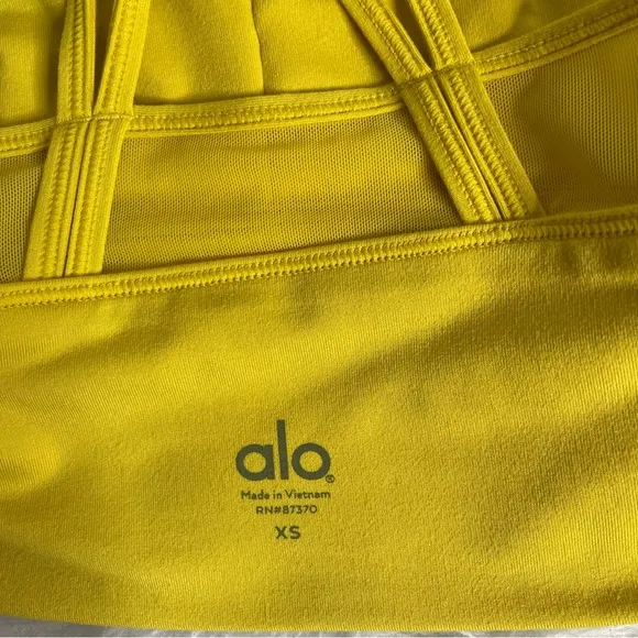 ALO YOGA sports bra size XS