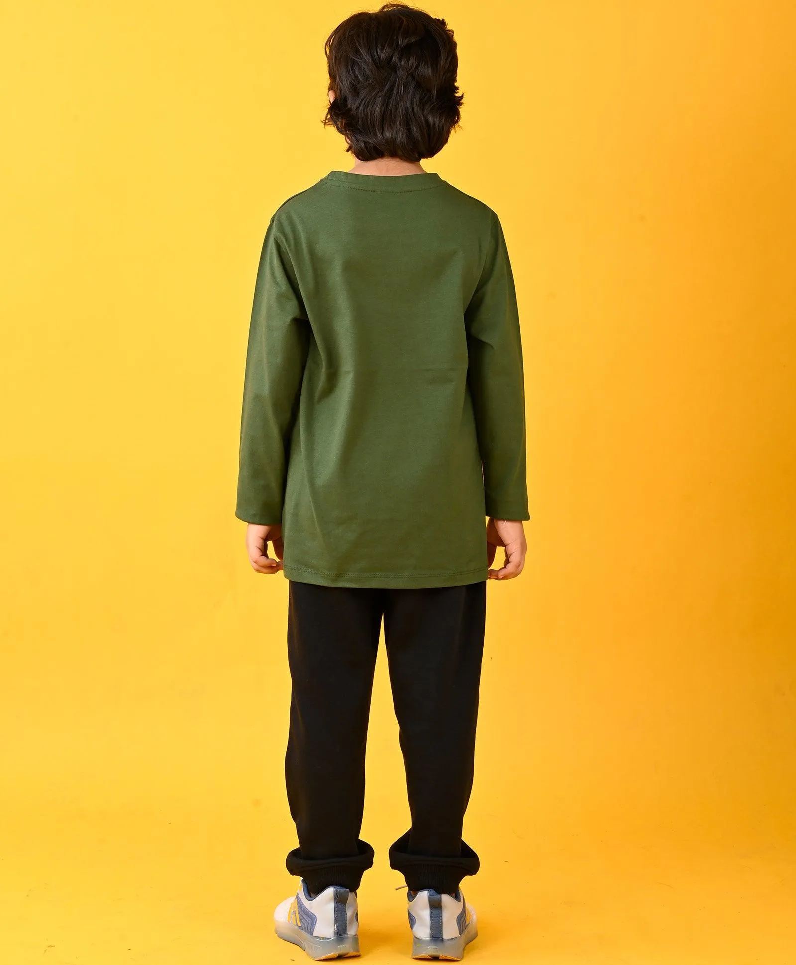 BASKETBALL OLIVE LONG SLEEVES BOYS TSHIRT AND BLACK WARM JOGGER SET - GREEN/BLACK