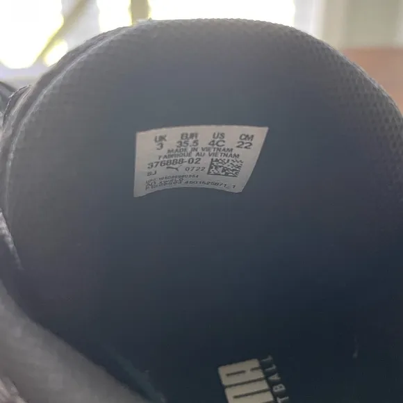 Boy’s PUMA MELO Basketball Shoes