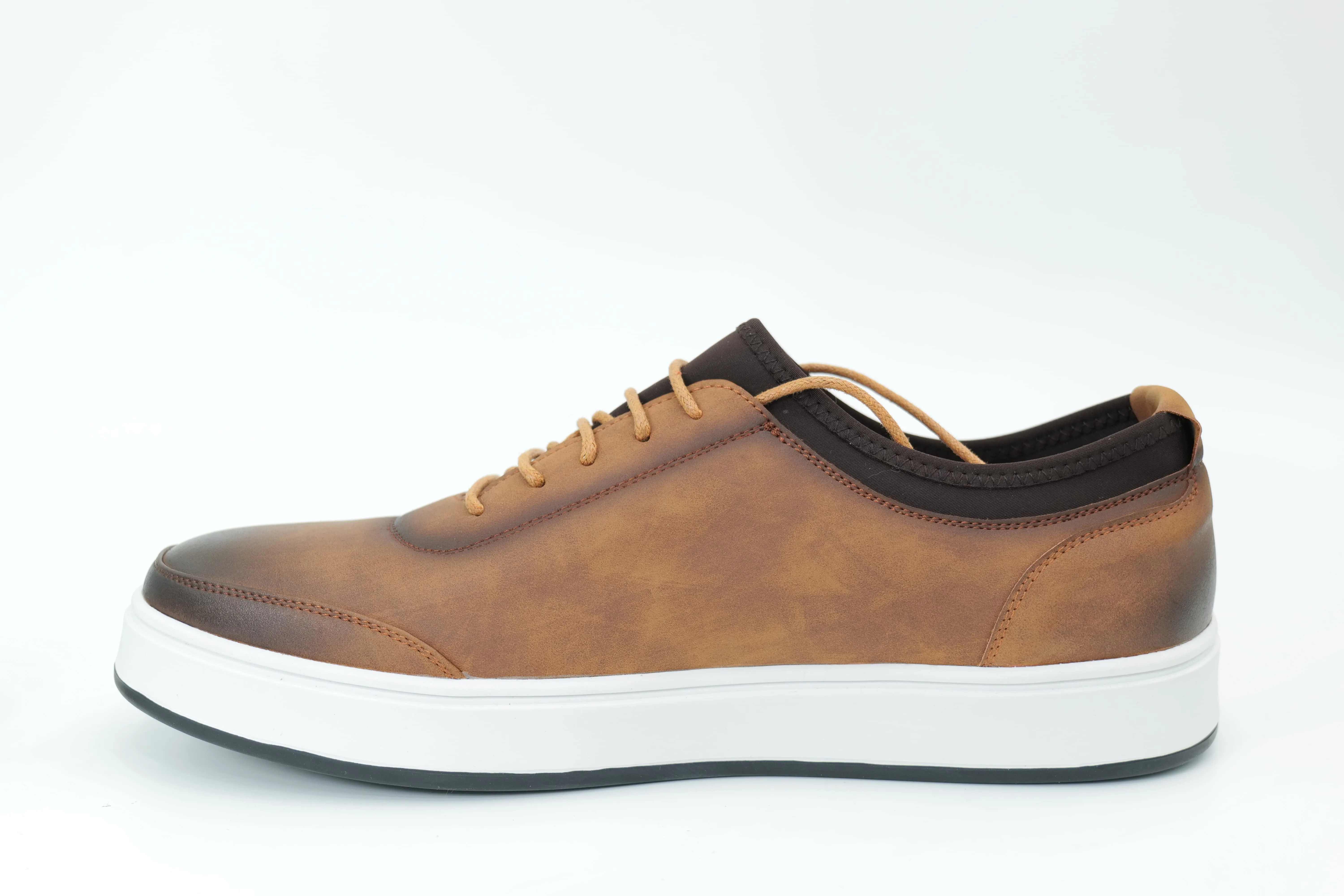 Casual sneakers