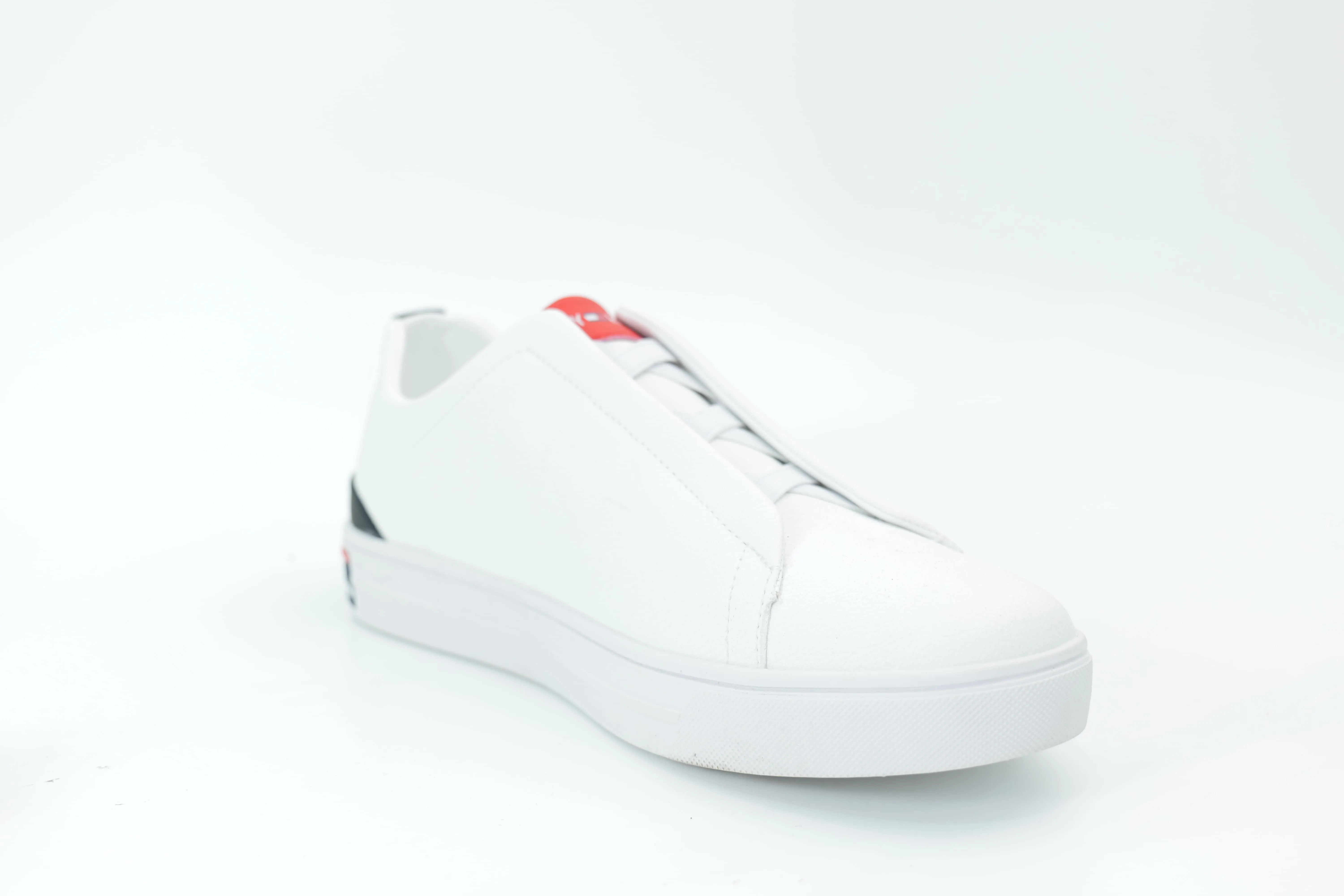 Casual sneakers