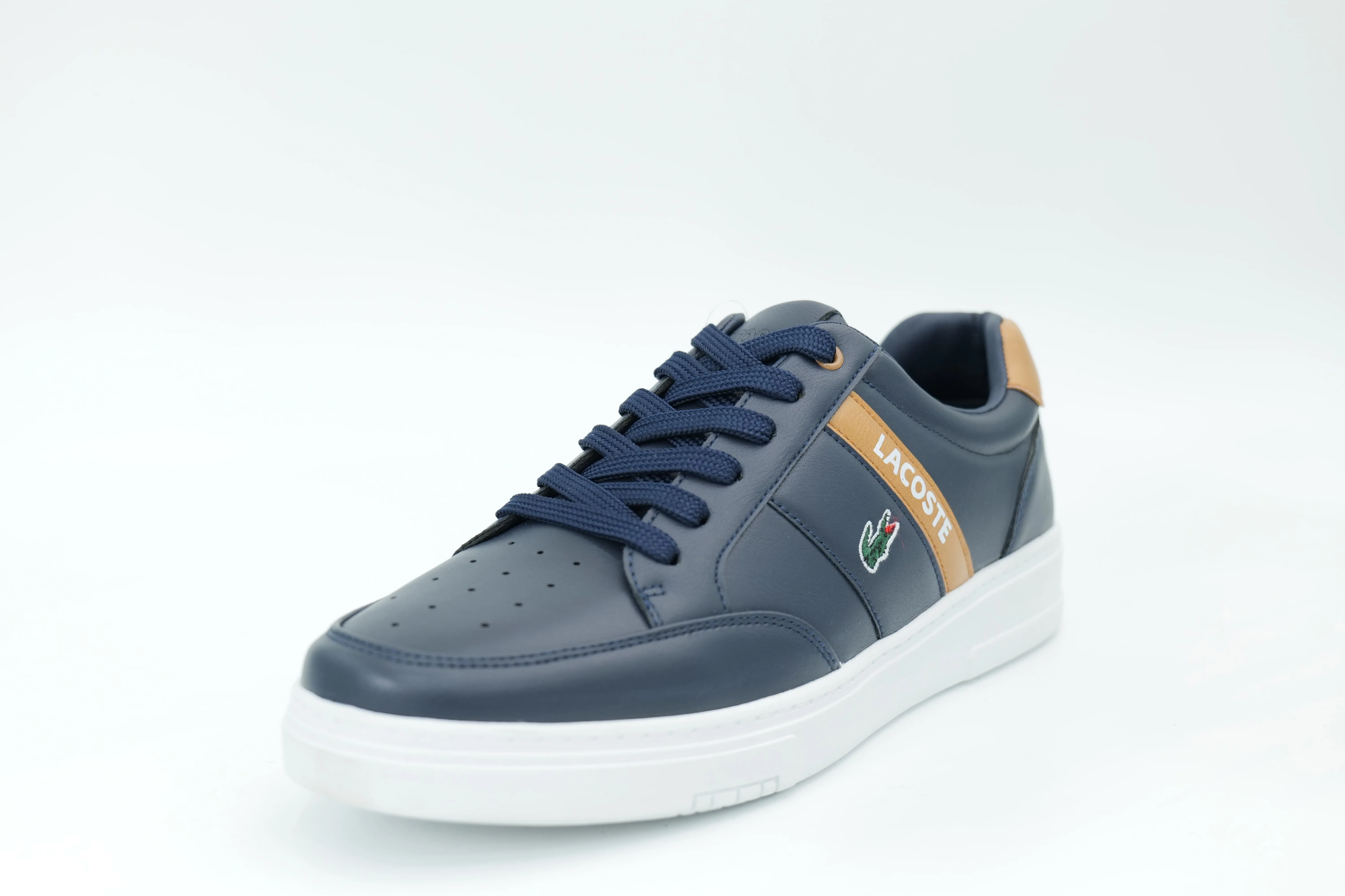 Casual sneakers
