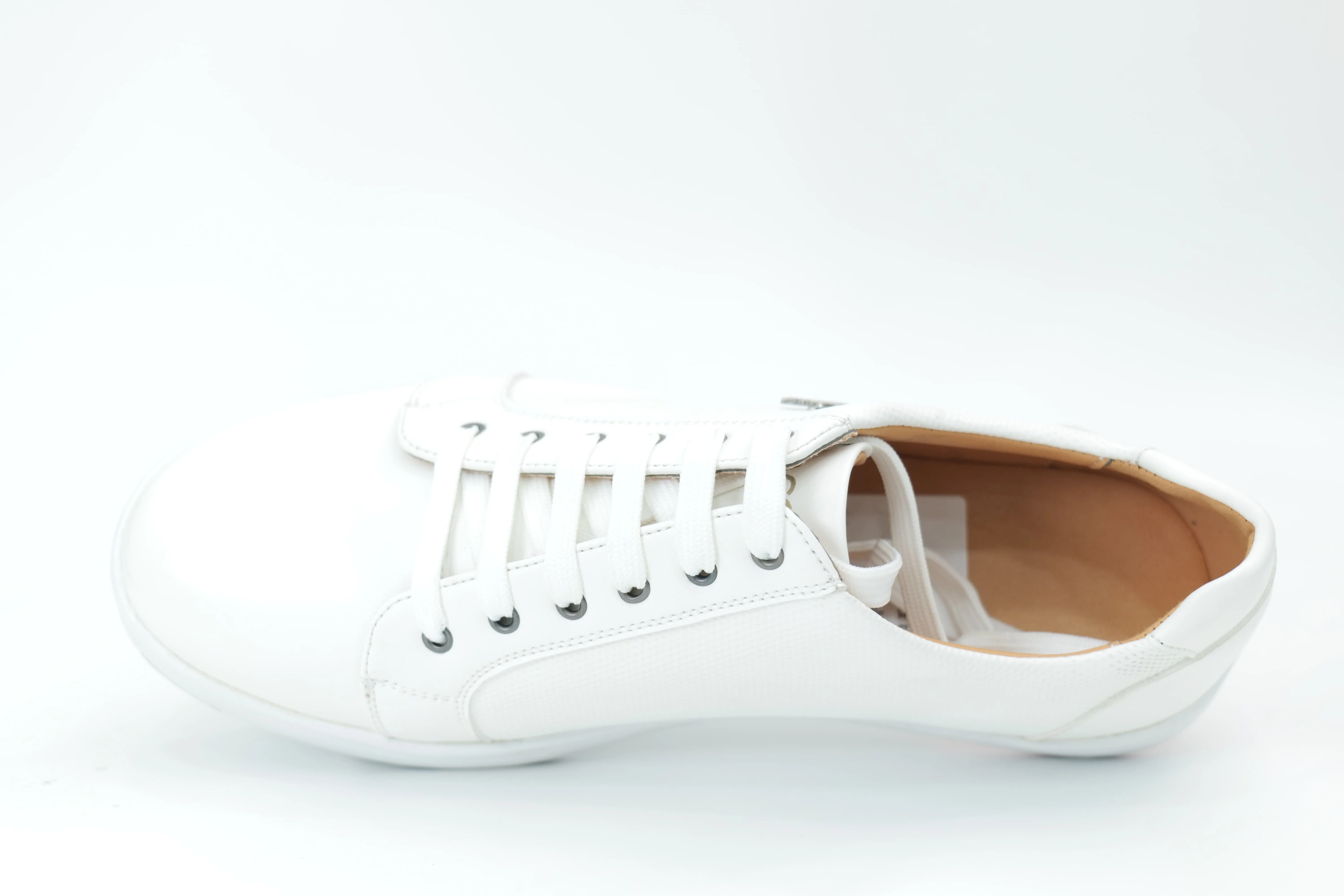 Casual sneakers