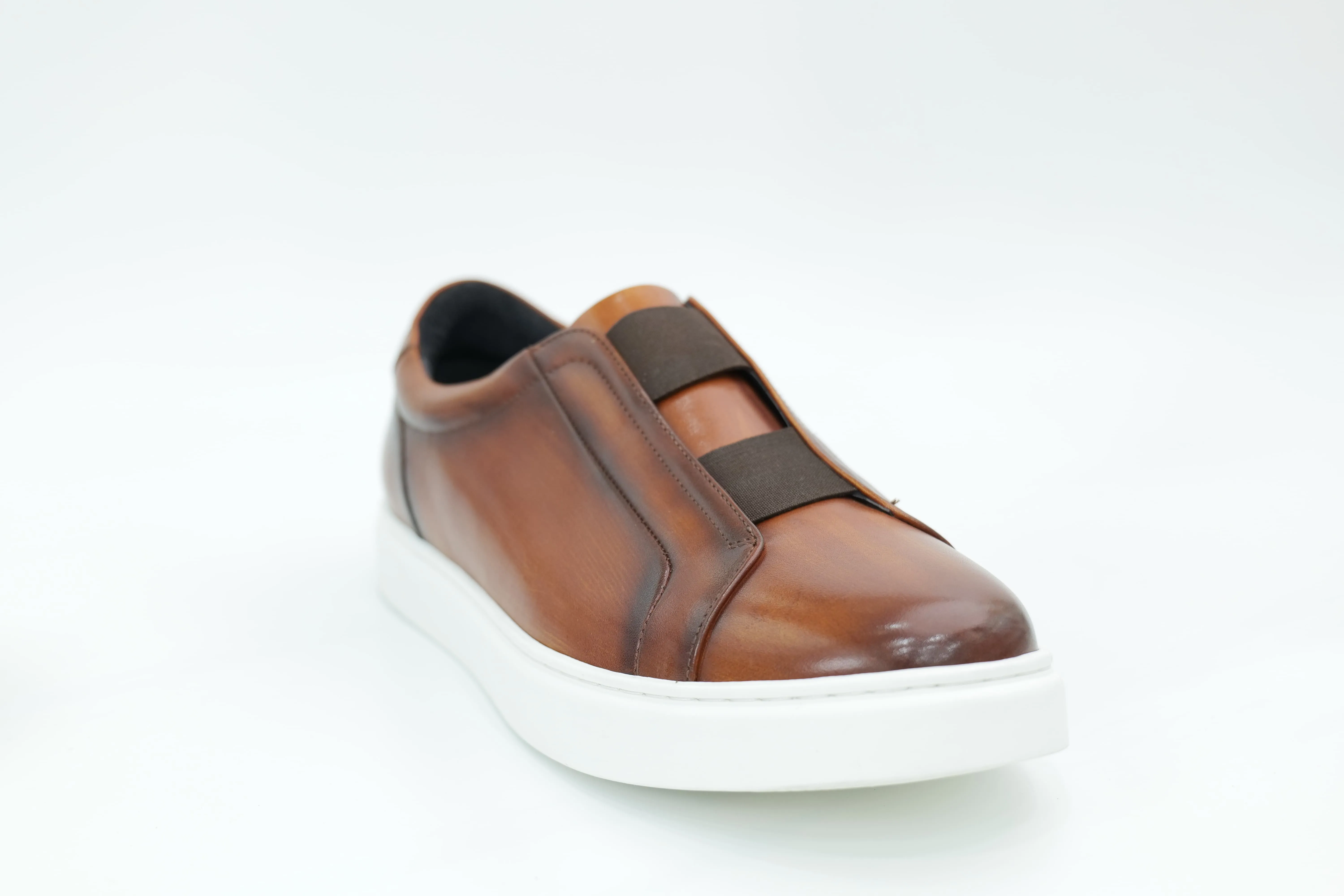 Casual sneakers