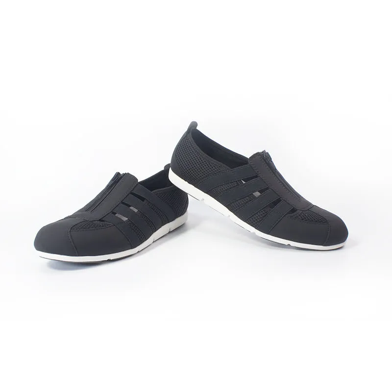 Casual sneakers