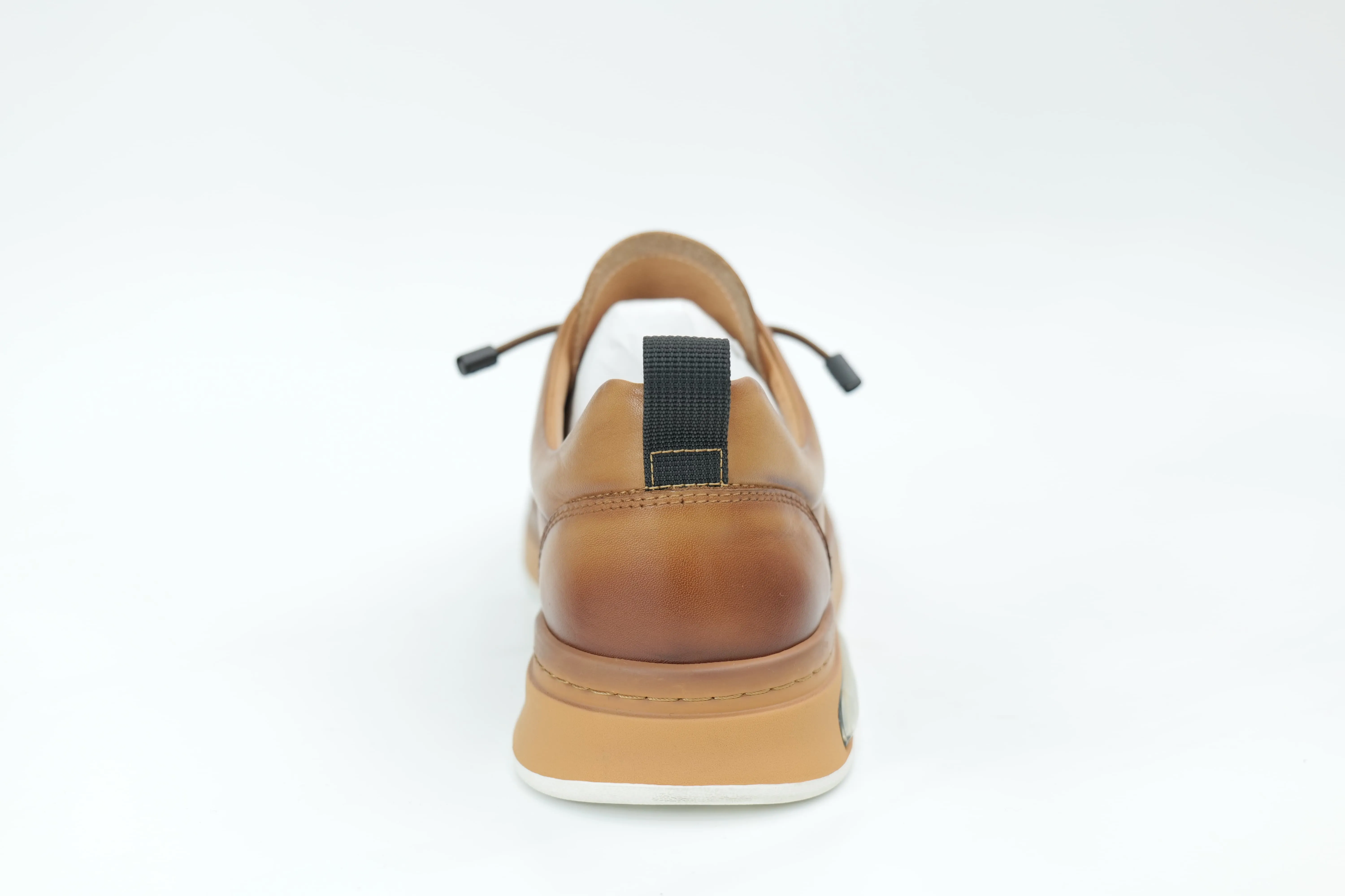 Casual sneakers