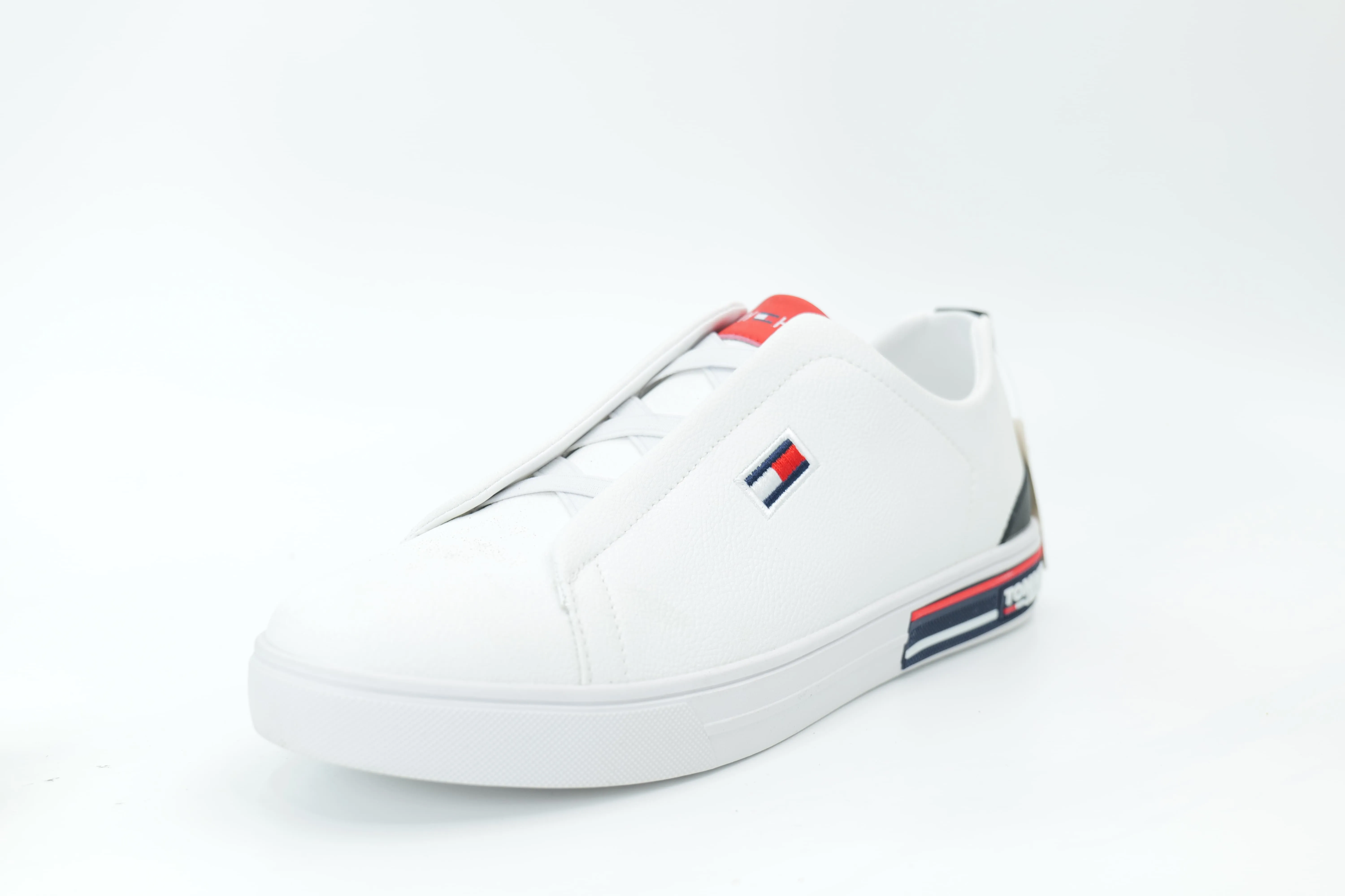 Casual sneakers