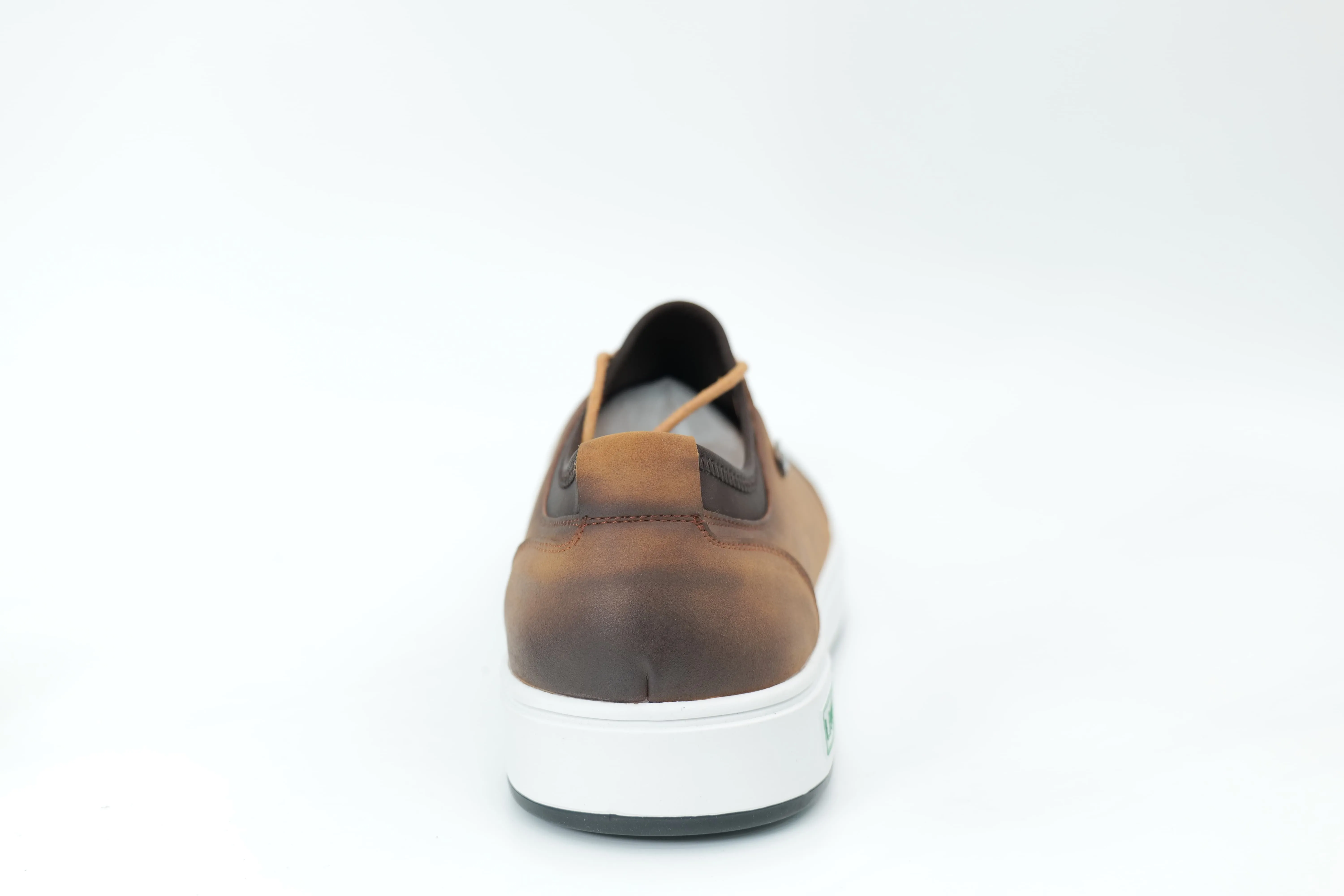 Casual sneakers