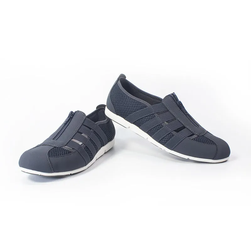 Casual sneakers