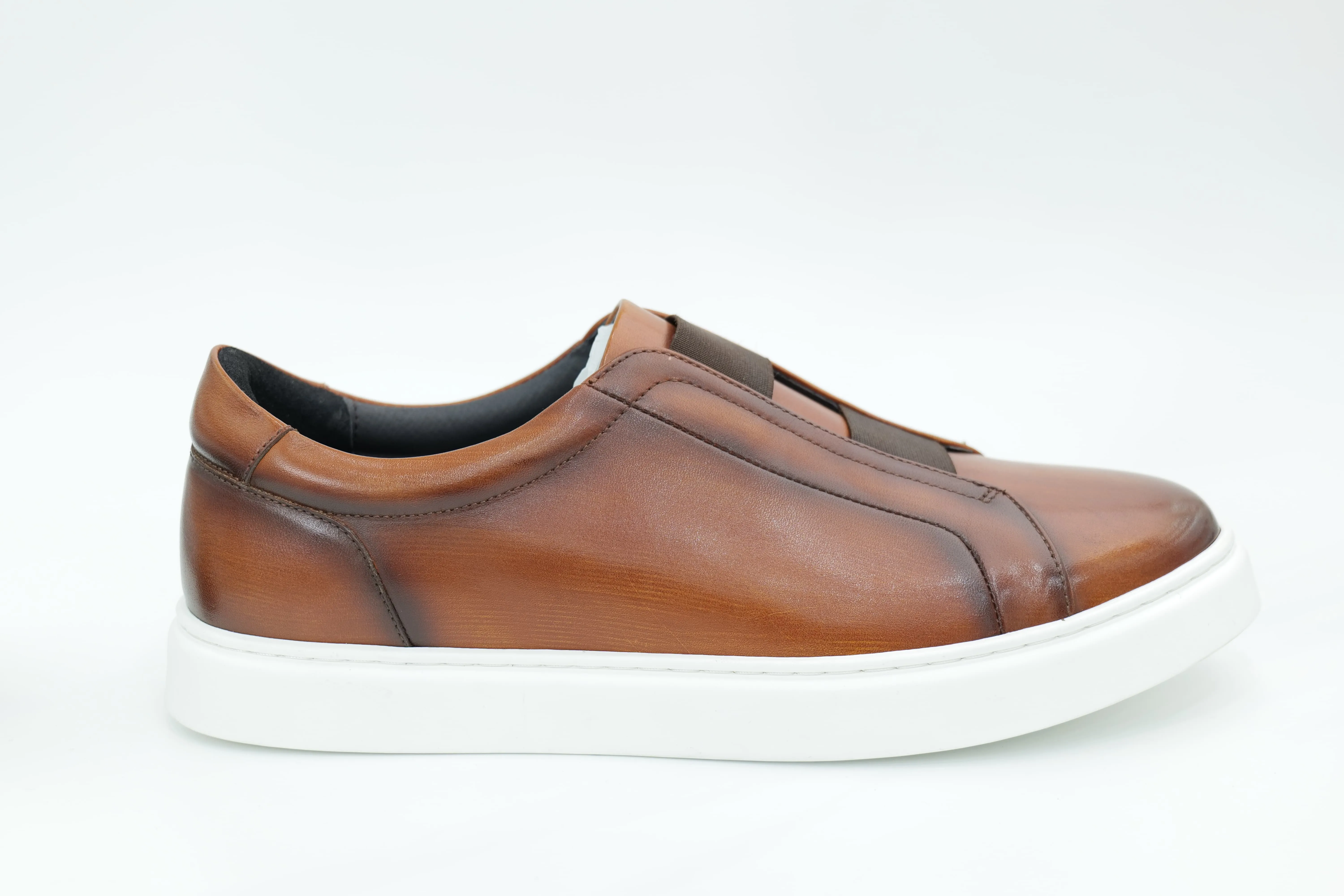 Casual sneakers