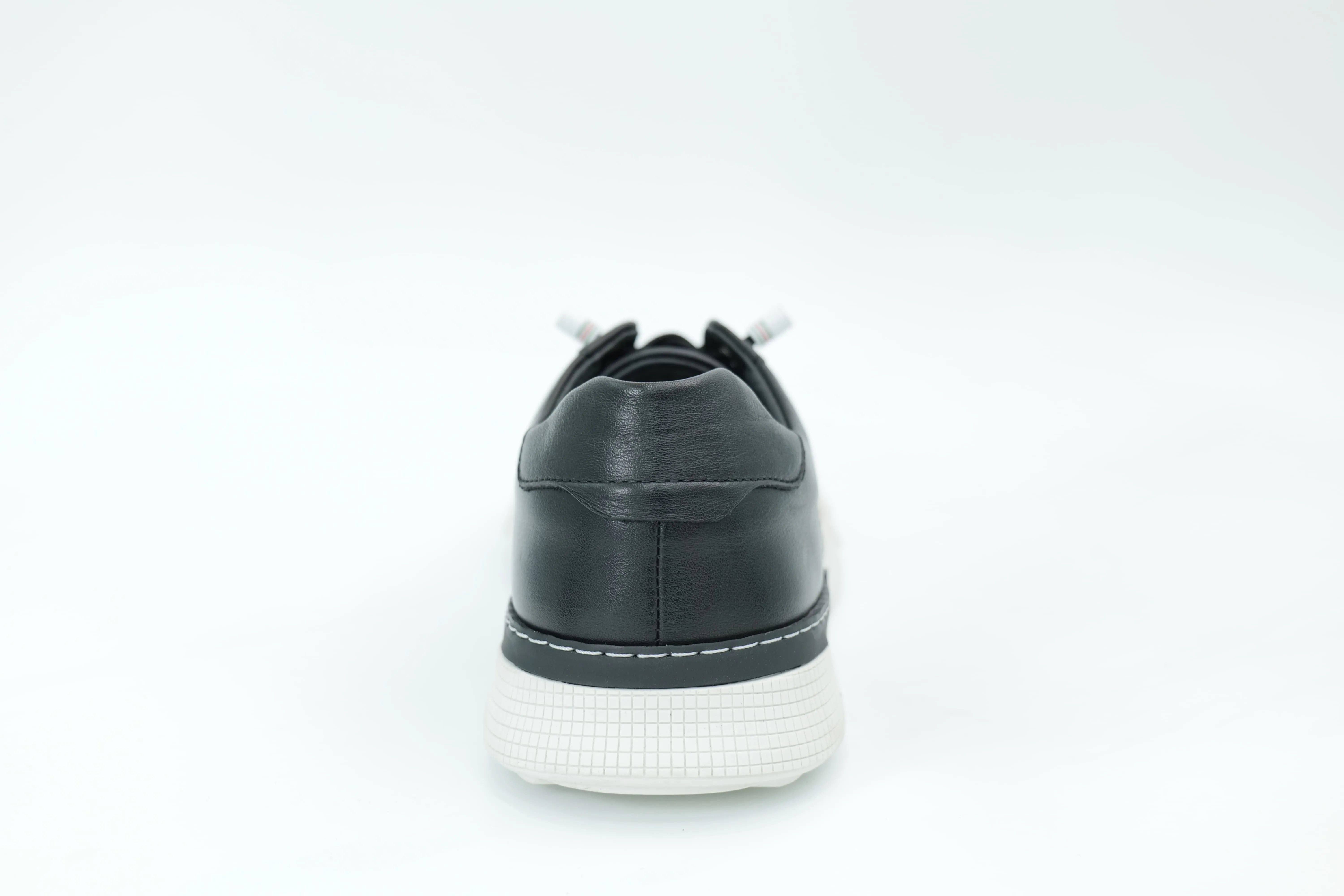 Casual sneakers