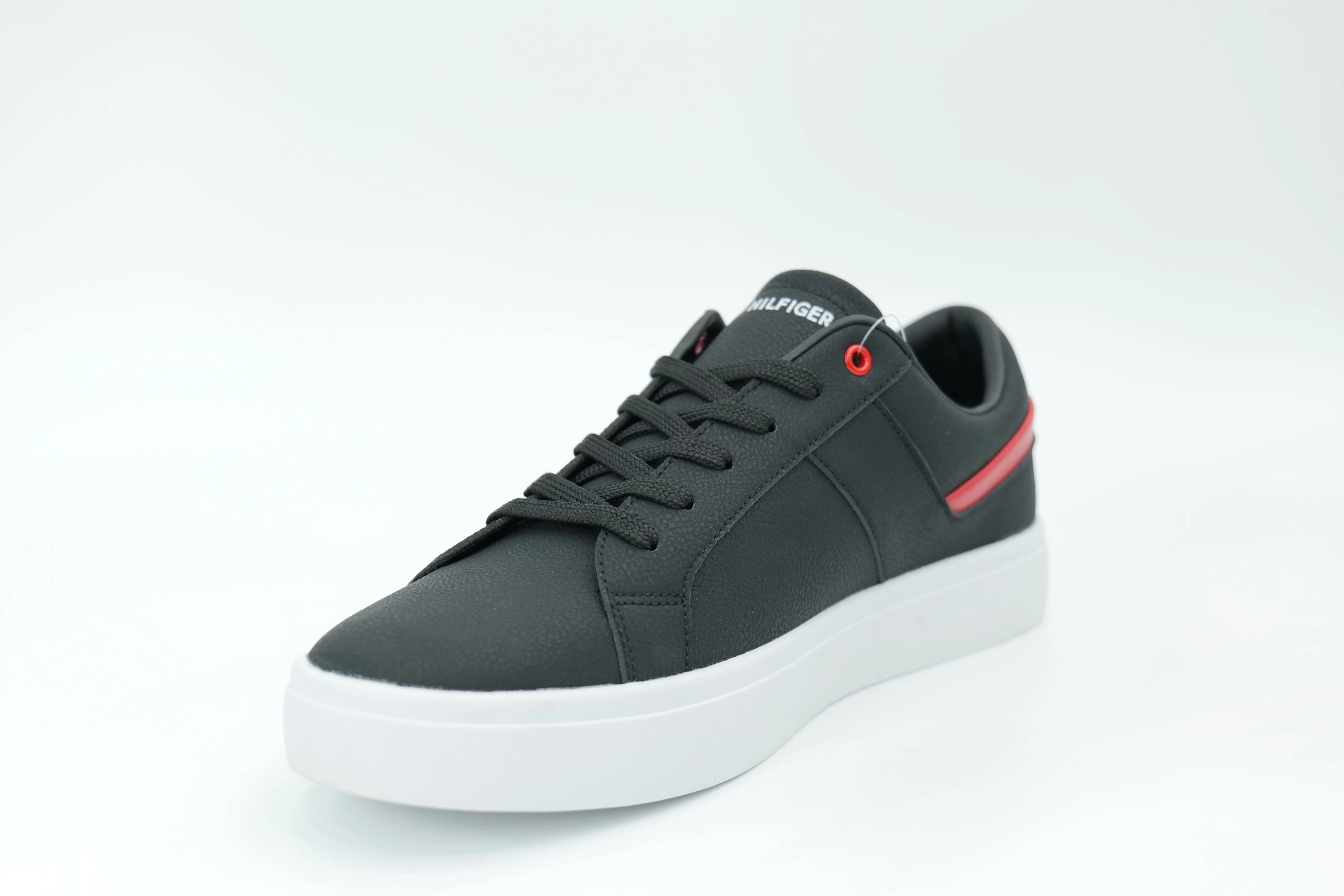 Casual sneakers