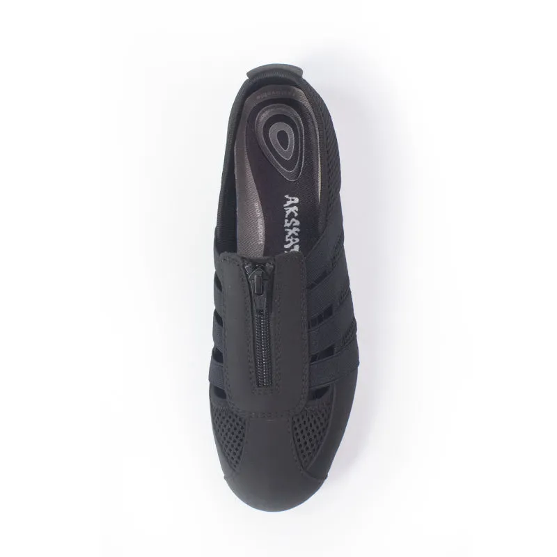 Casual sneakers