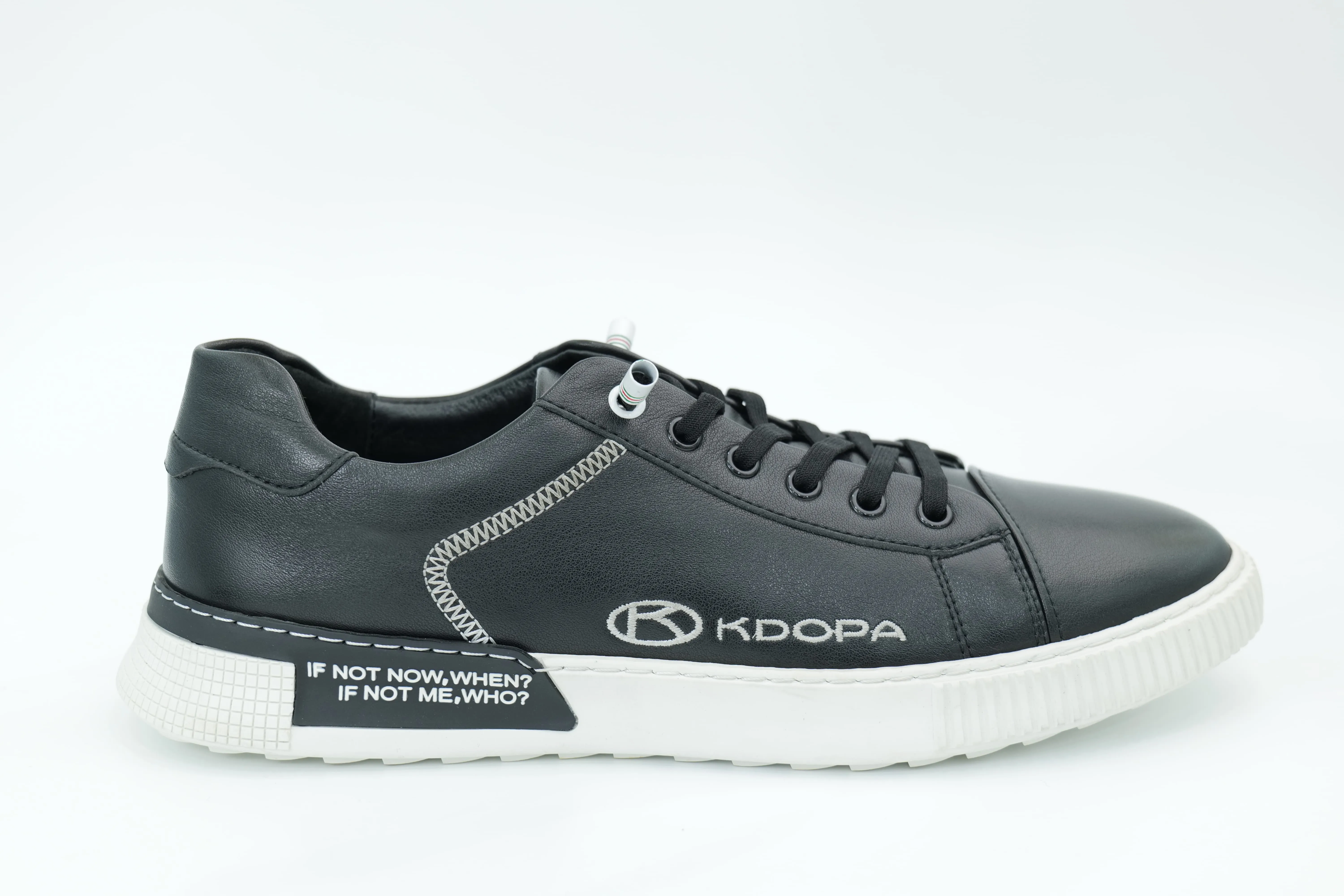Casual sneakers