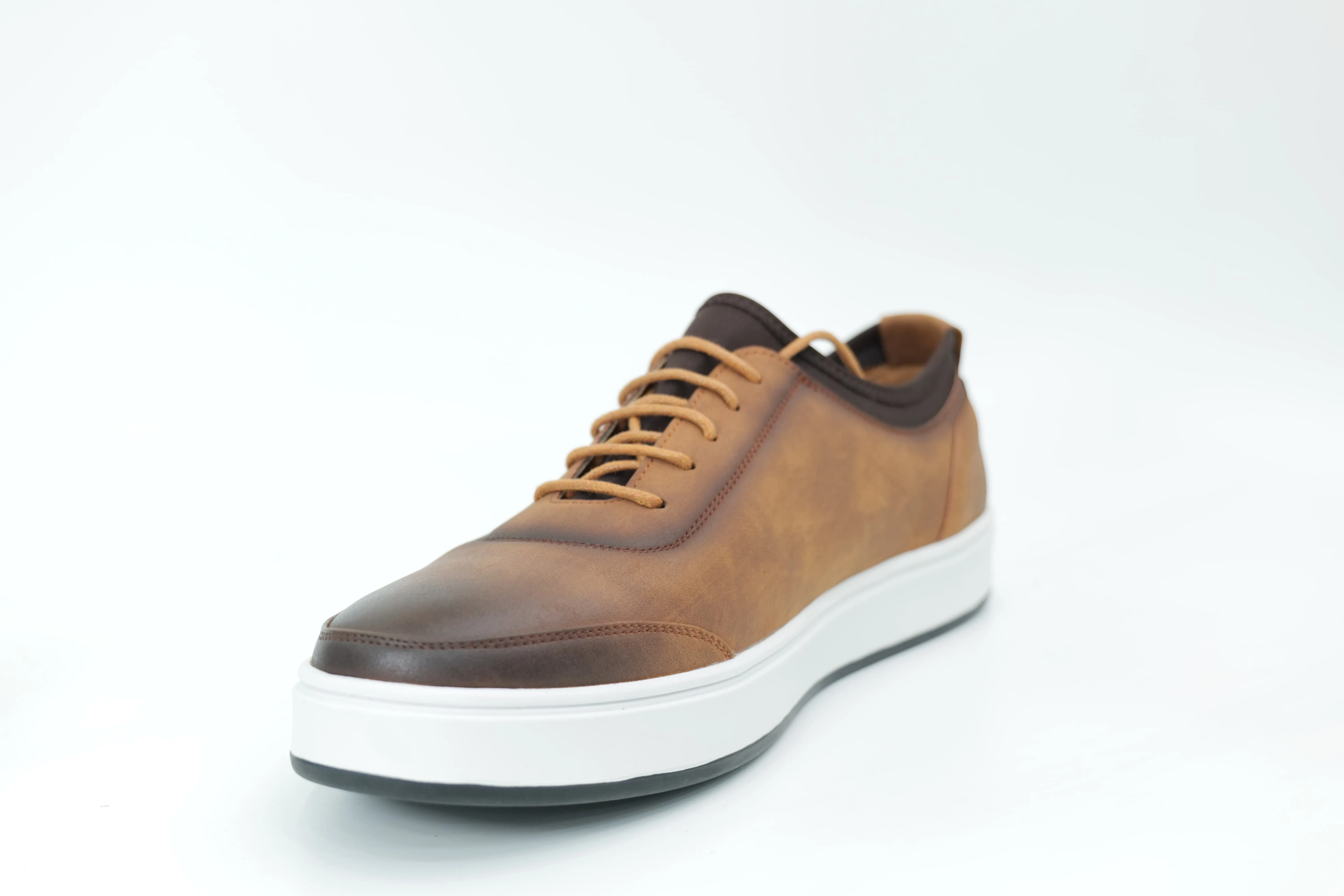 Casual sneakers