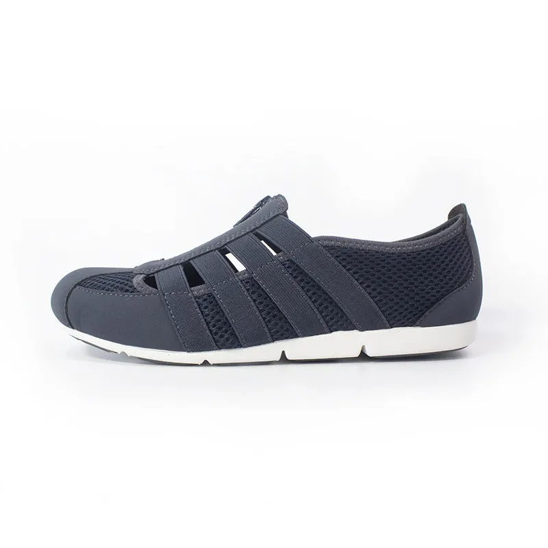 Casual sneakers