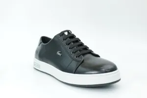 Casual sneakers