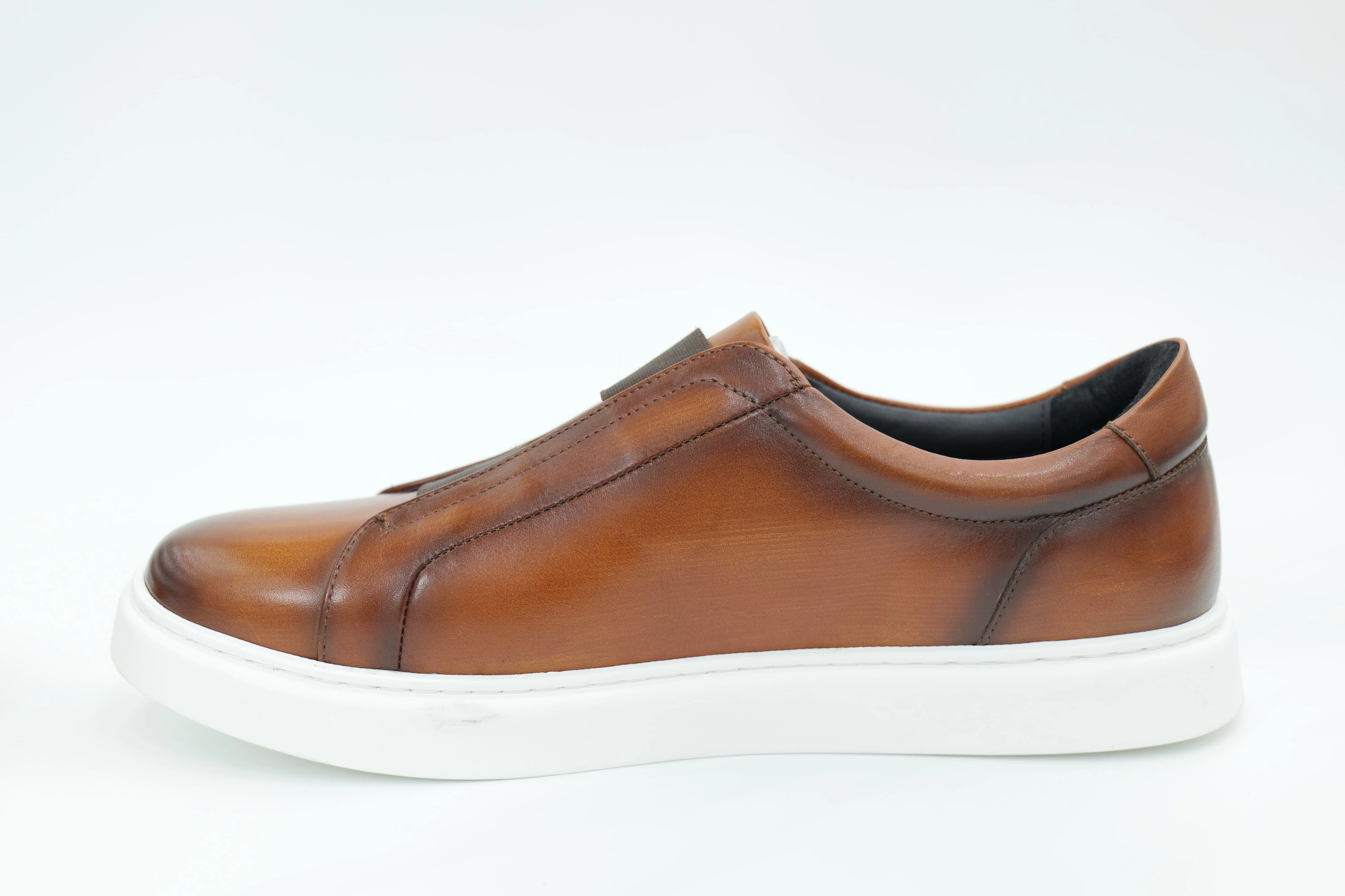 Casual sneakers