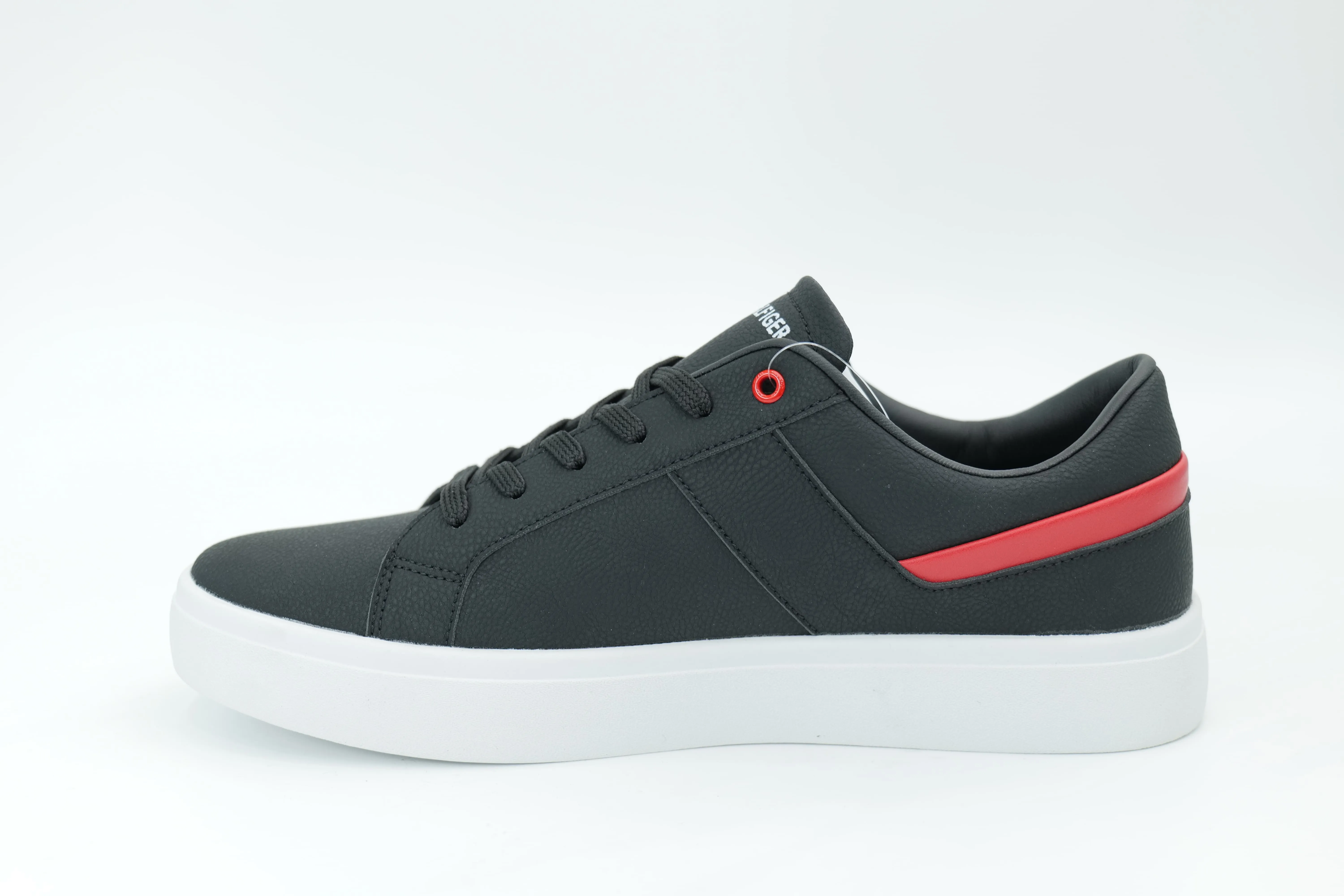 Casual sneakers