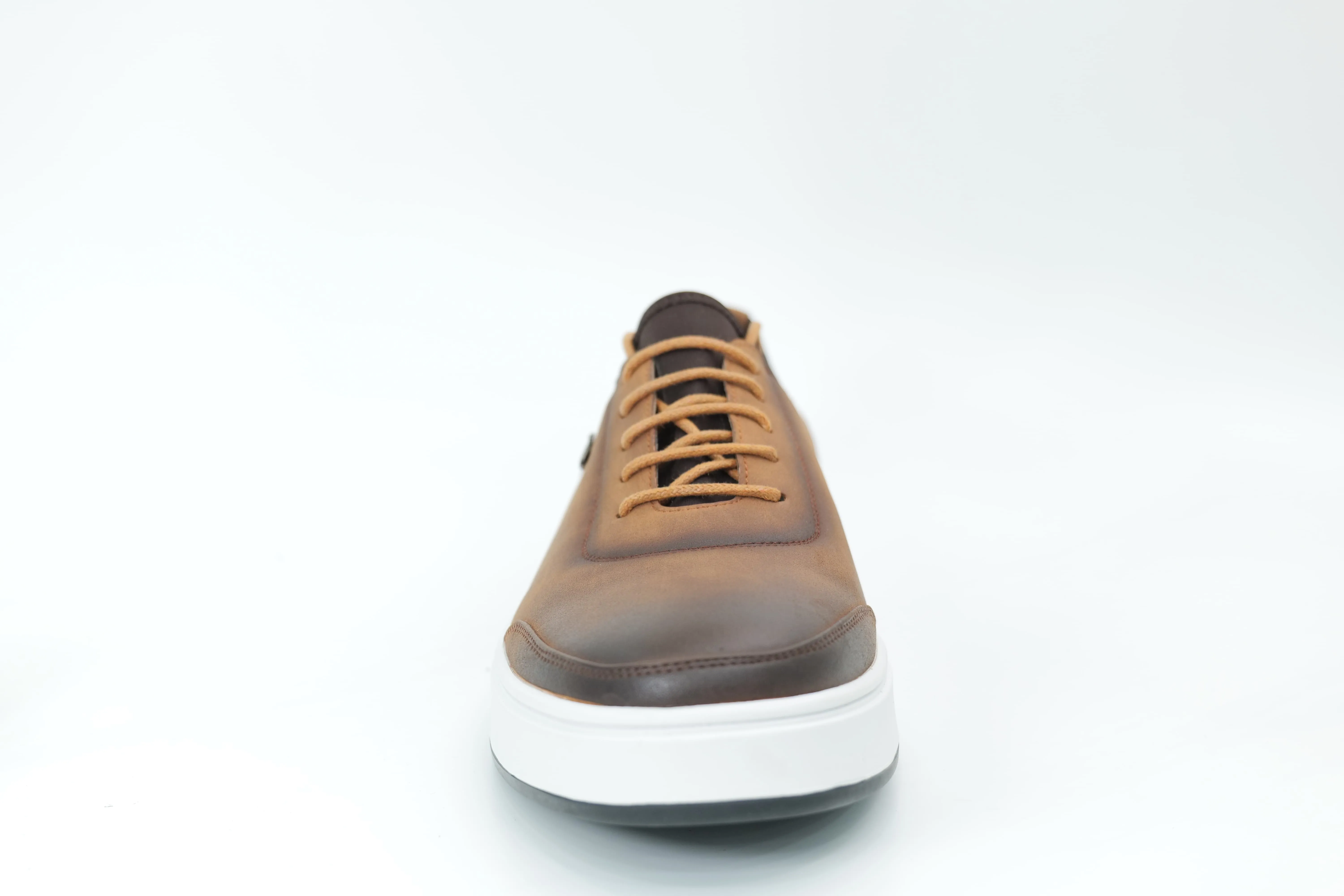 Casual sneakers