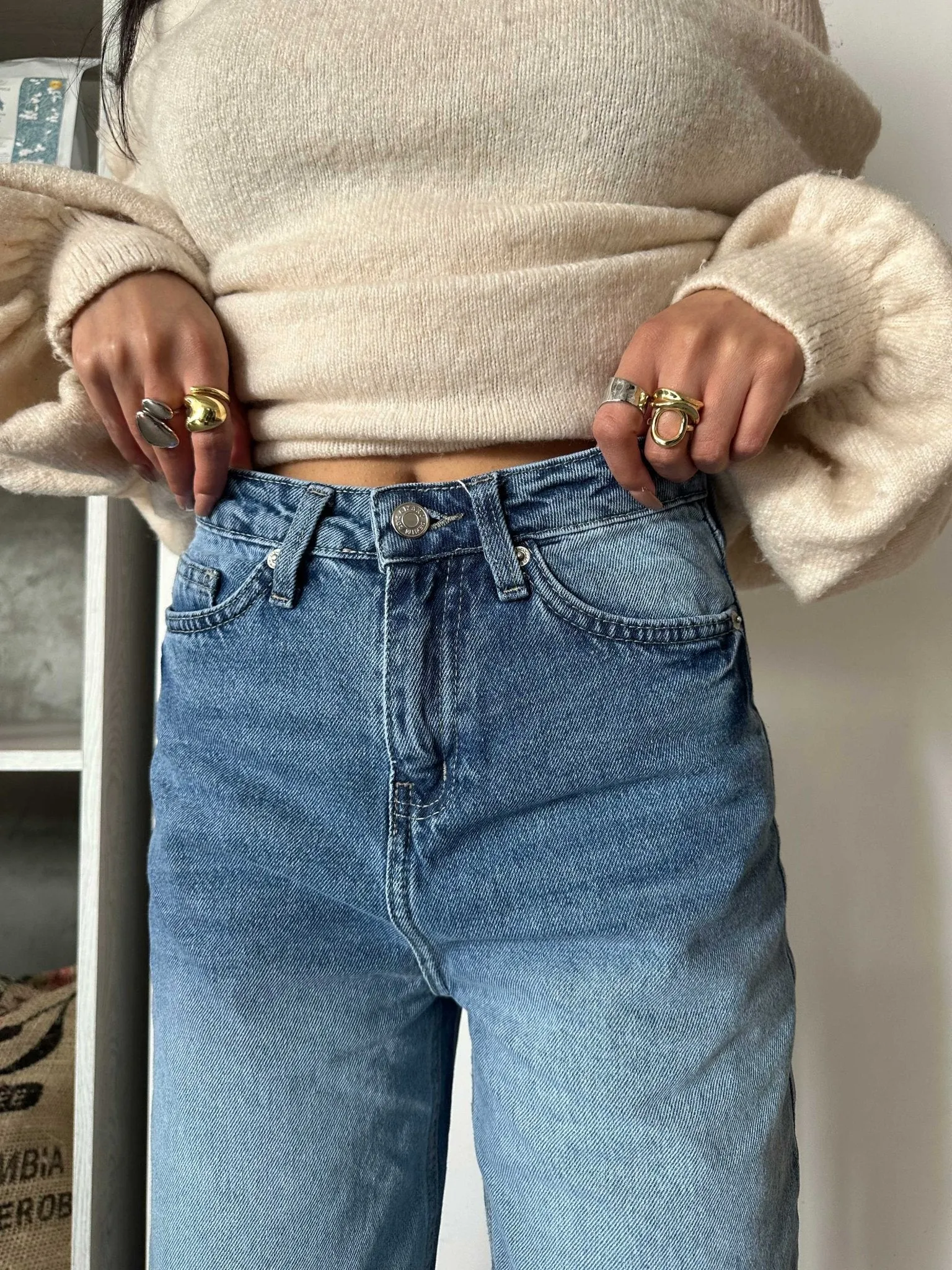 Chill Wide Leg Jeans - Medium Blue Washed Jeans.