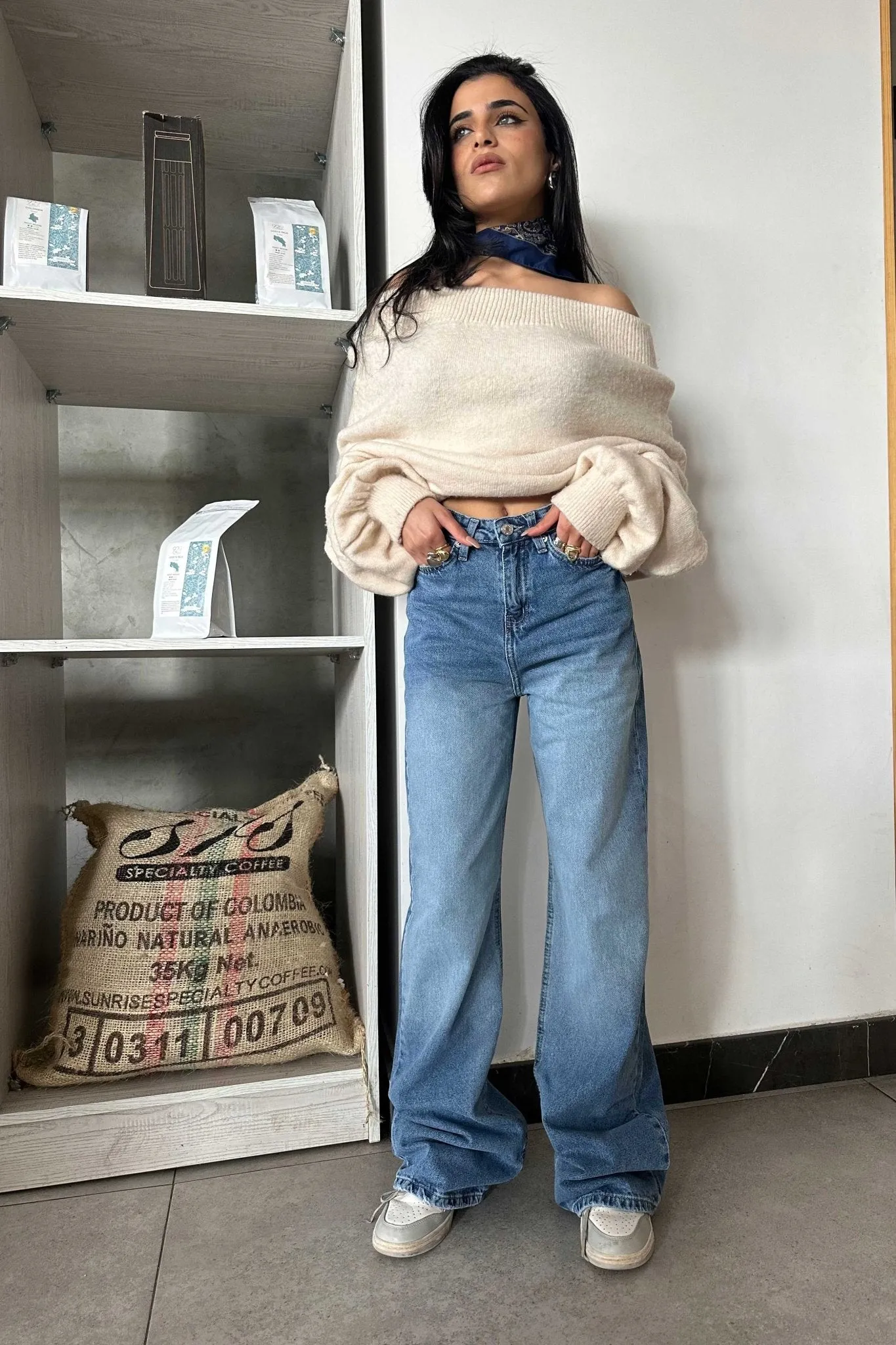 Chill Wide Leg Jeans - Medium Blue Washed Jeans.