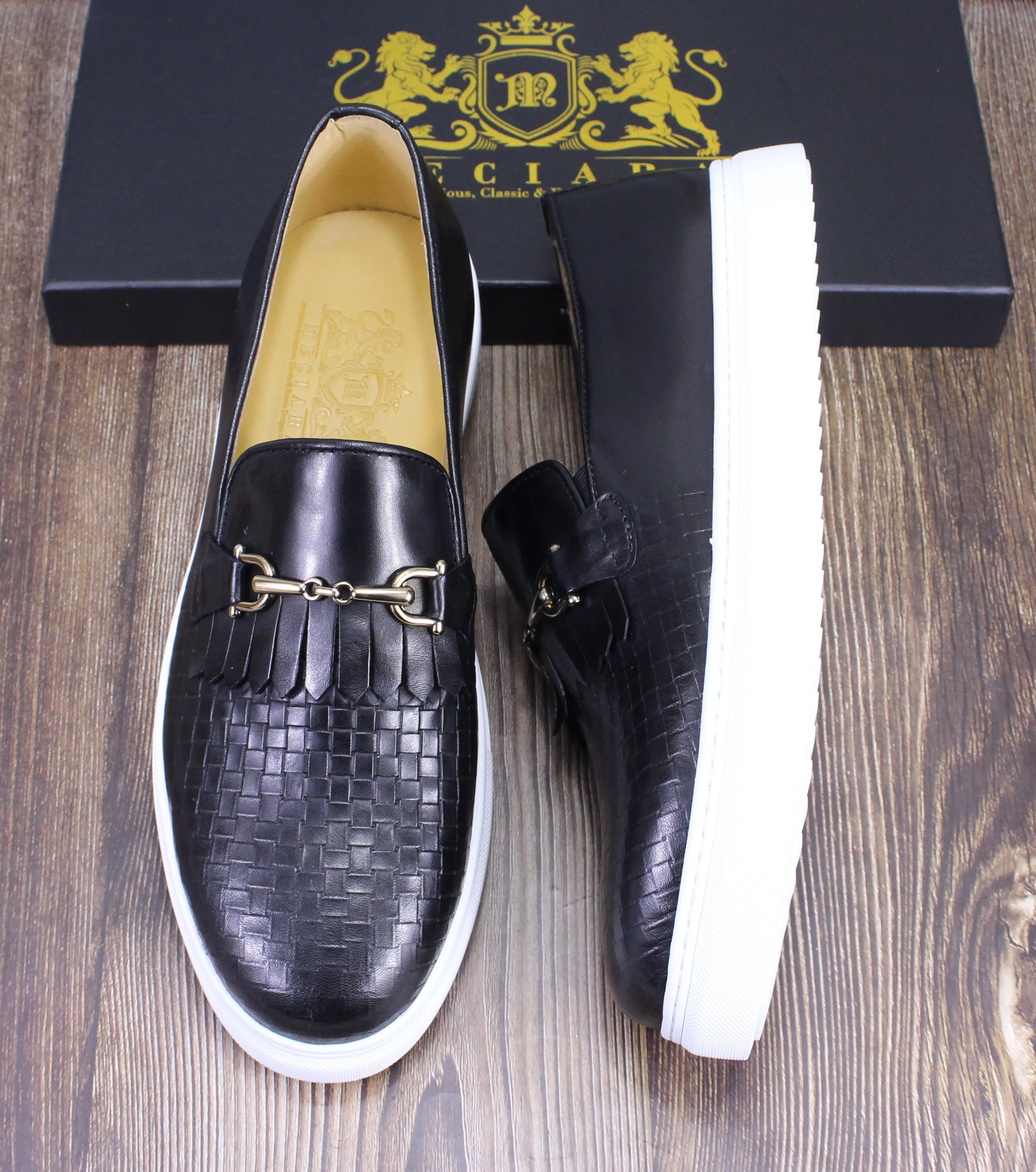 Embossed Genuine Leather Interlocking pattern Casual Sneakers