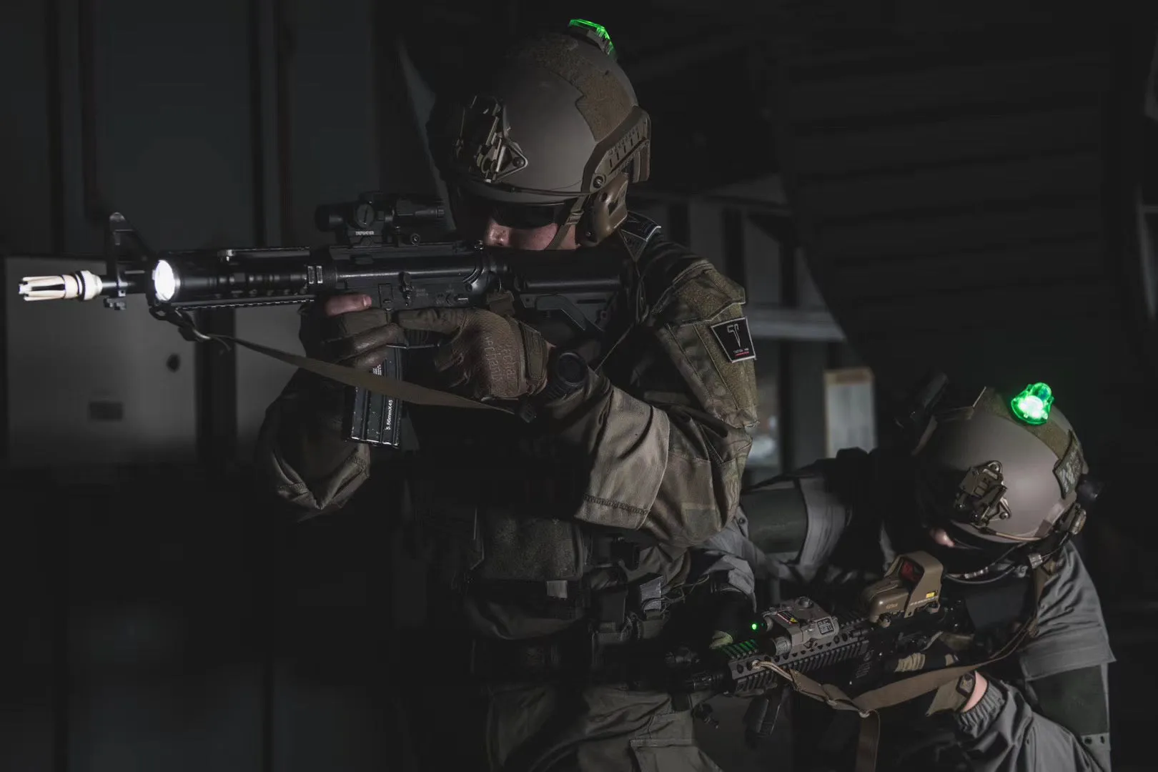 F101 “Stealth” Survival Light