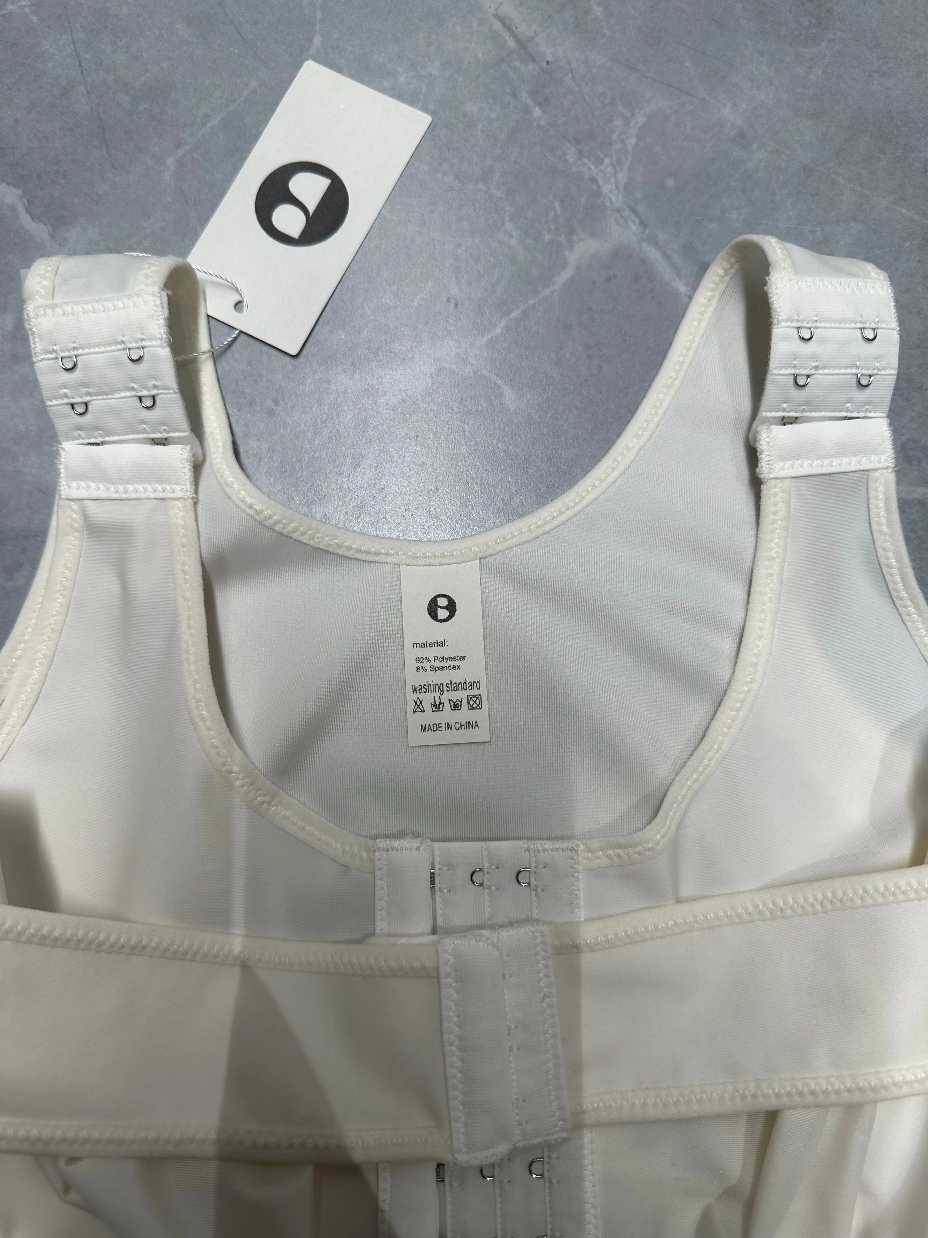 Full Cup Top Vest with Front-Zipper Wirefree for Women Fitness