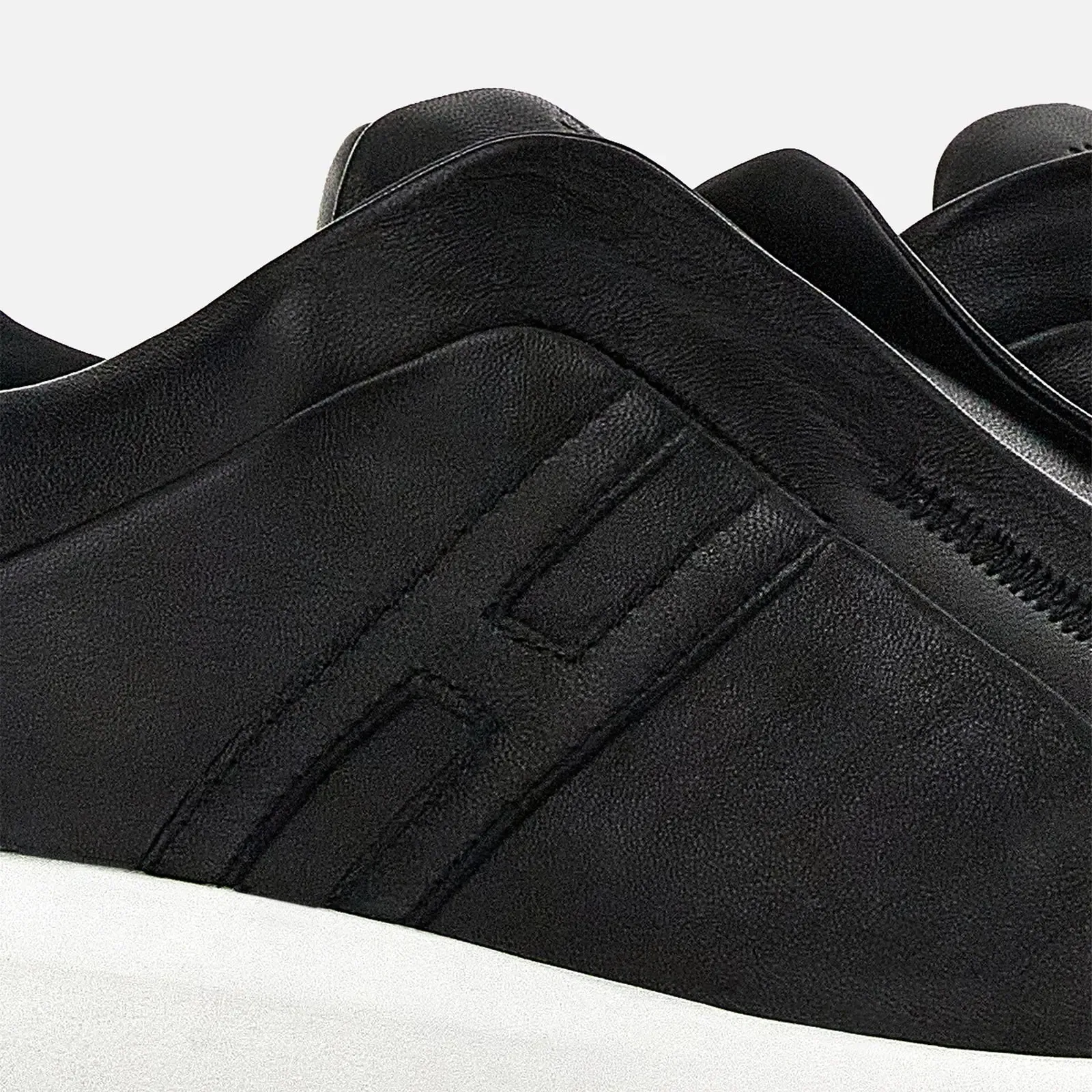 Hogan H580 Slip-On Sneakers - Black