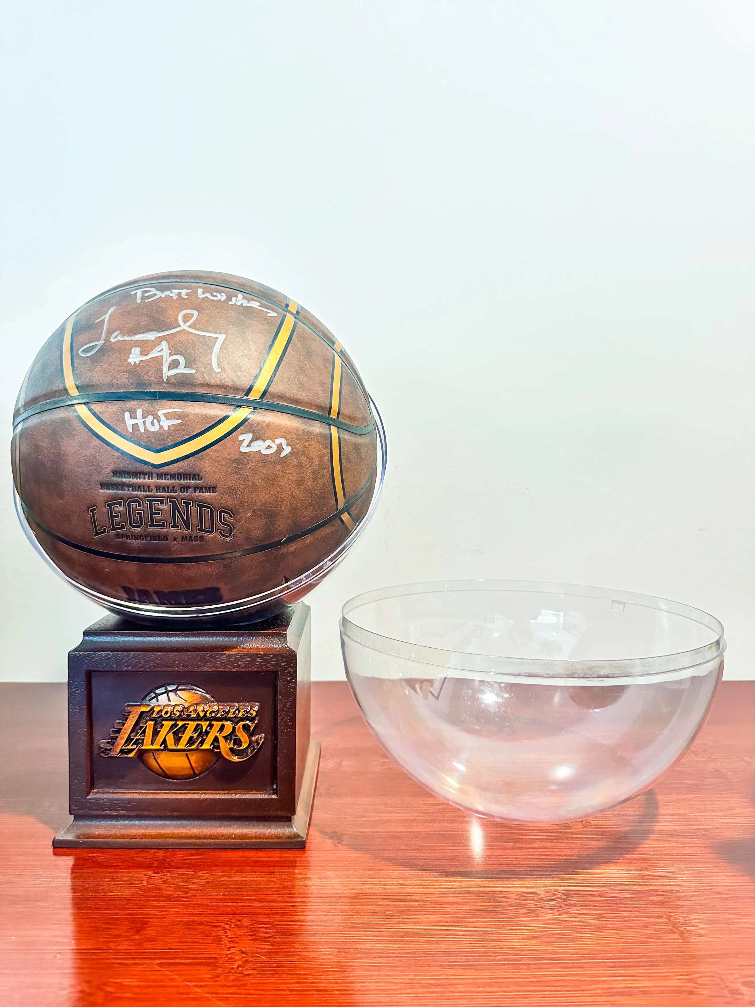James Worthy Signed Basketball - Spalding Hall of Fame Ball [1 of 1 Ball]