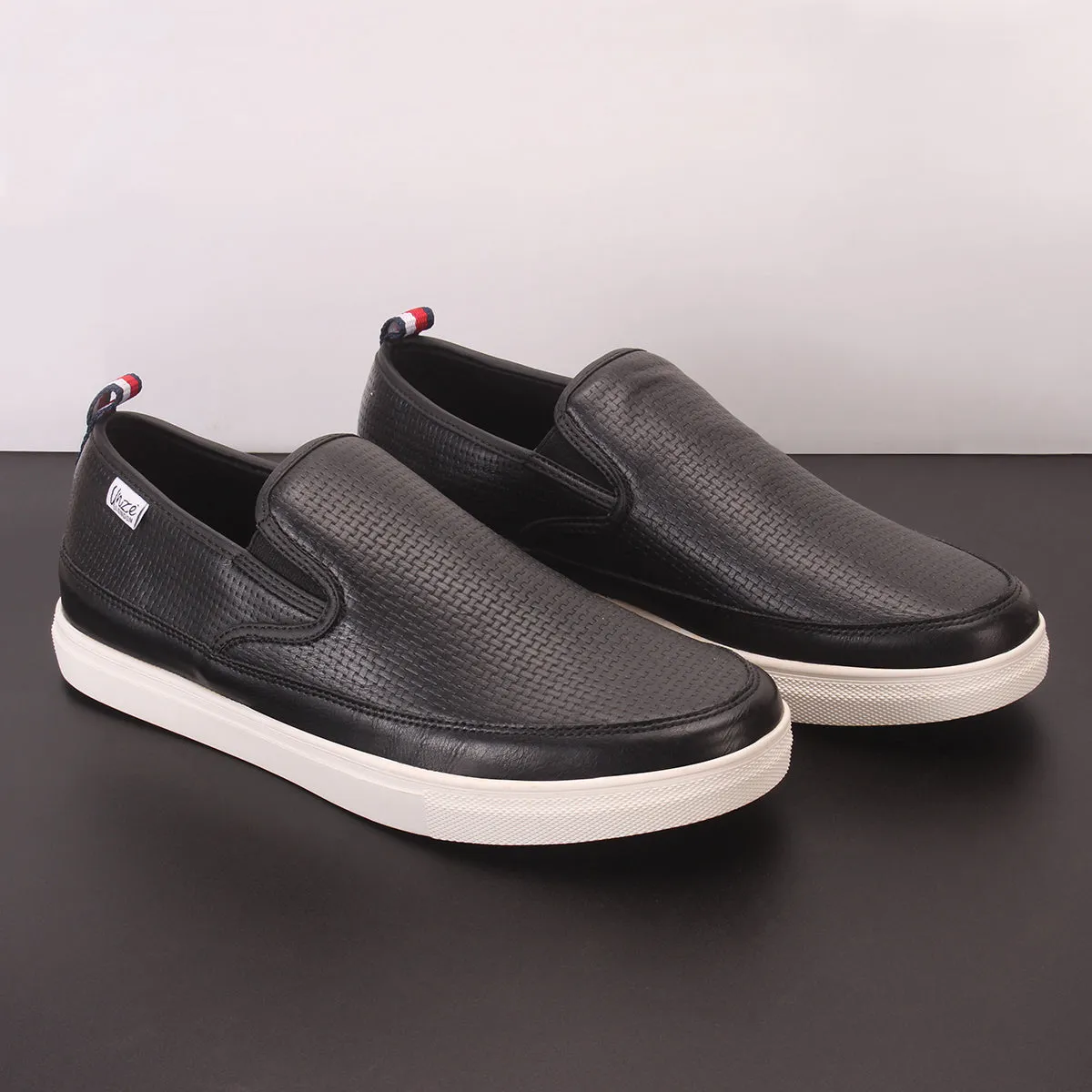 Mens "KALYCA" Slip On Casual Sports Trainers