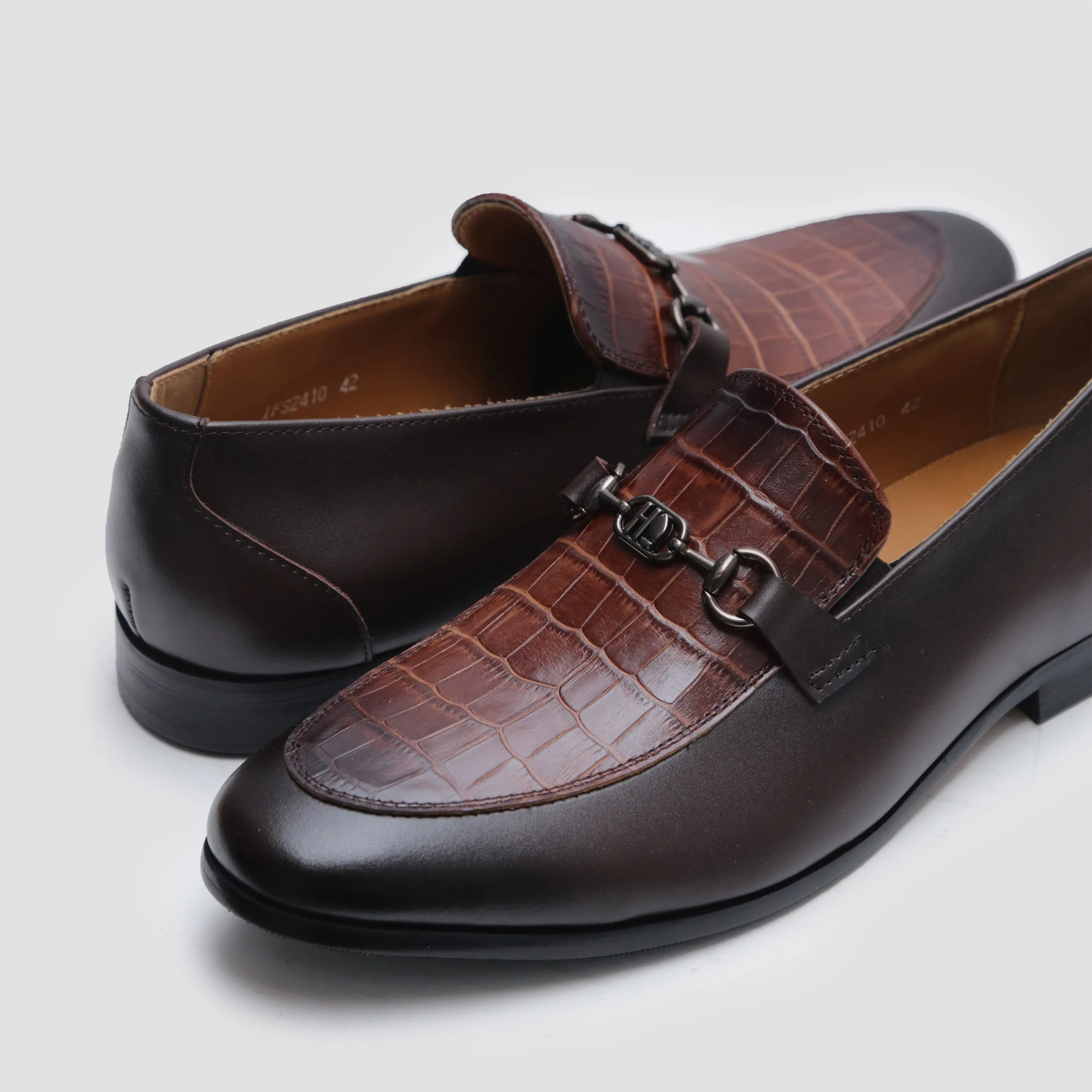 MULTI LEATHER EMBOSSED SHOES