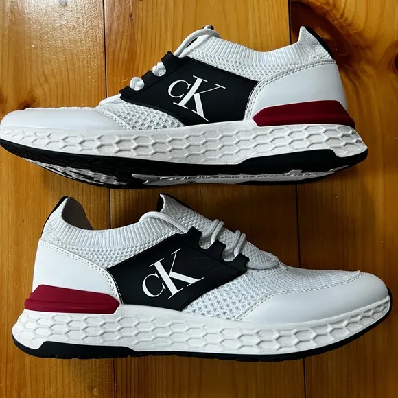 NEW Calvin Klein men’s Arnel Sneakers. SZ 11