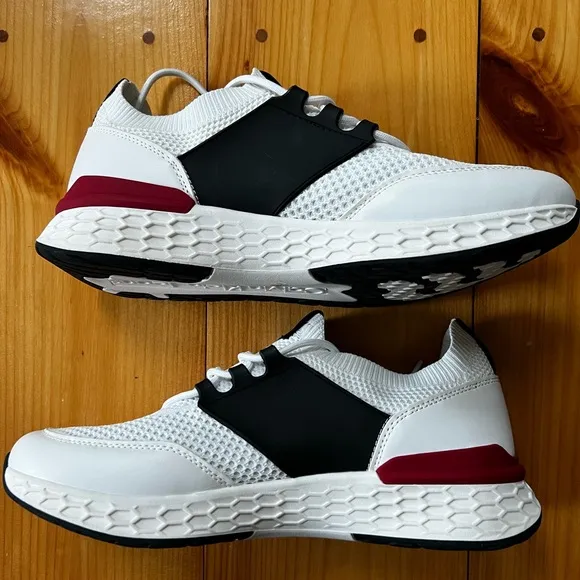NEW Calvin Klein men’s Arnel Sneakers. SZ 11