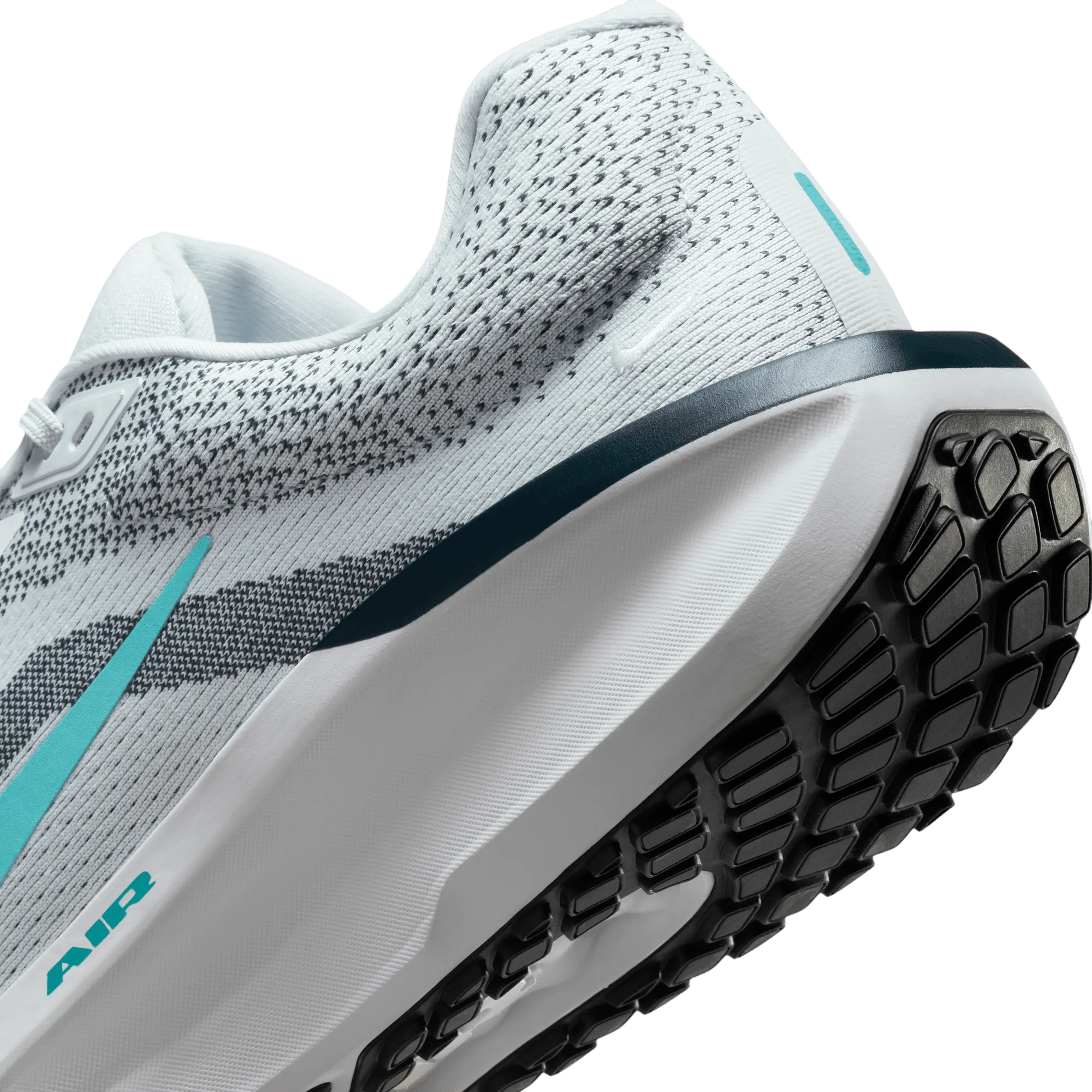Nike Men's Winflo 11 Road Running Shoes