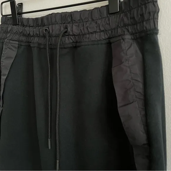 Nike Tech Pack Black Midi Skirt Size Small Pull On Style Style 831719