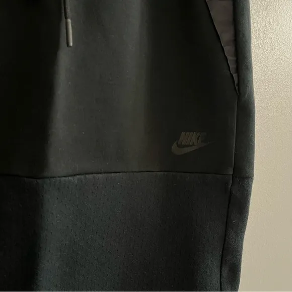 Nike Tech Pack Black Midi Skirt Size Small Pull On Style Style 831719