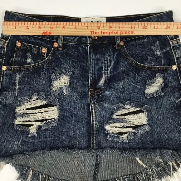 One Teaspoon Denim Junk Yard Mini Skirt Size 25 Low Rise Raw Hem Distressed Y2K