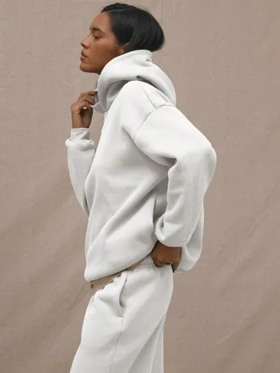 Oversized Logo Hoodie – Casual Streetwear Pullover