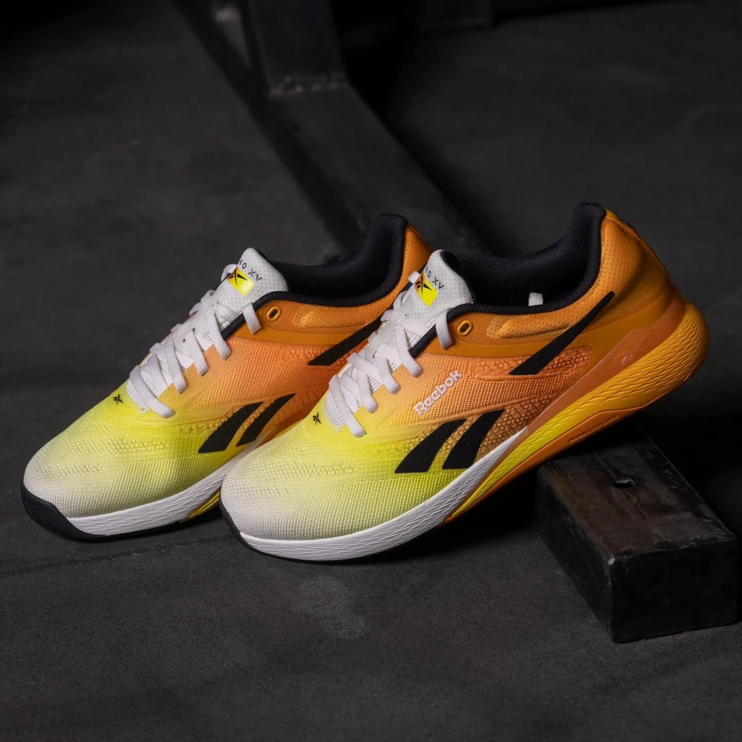 REEBOK - NANO X5 - CHALK/BLACK/ELECTRIC AMBER