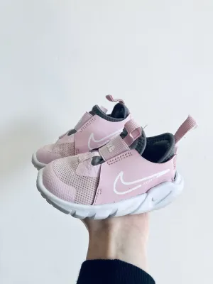 Slip-On Sneakers // 5 Toddler
