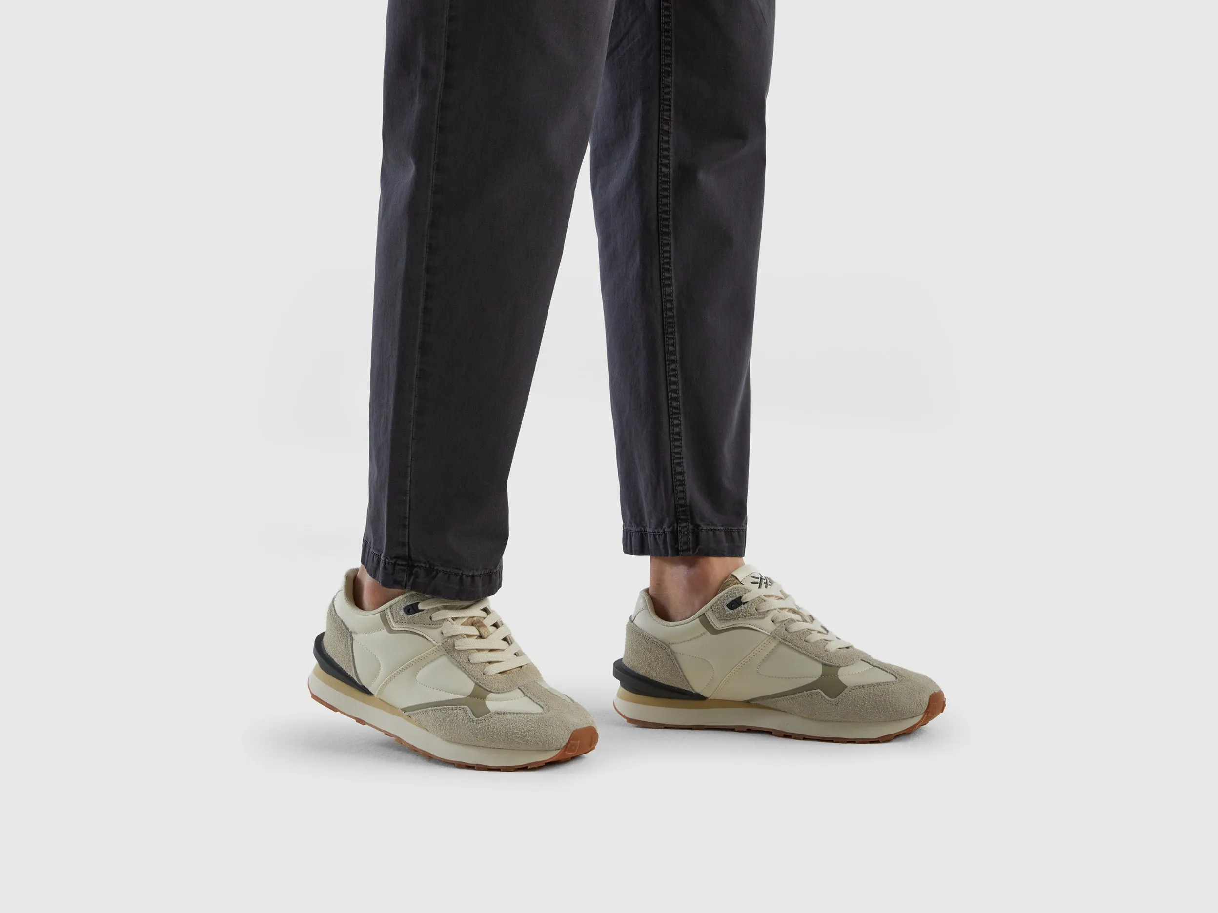 SNEAKERS IN NYLON AND LEATHER BLEND