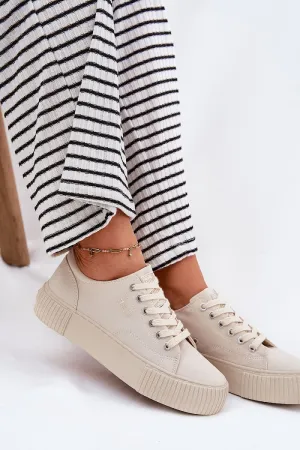 Sneakers Step in style