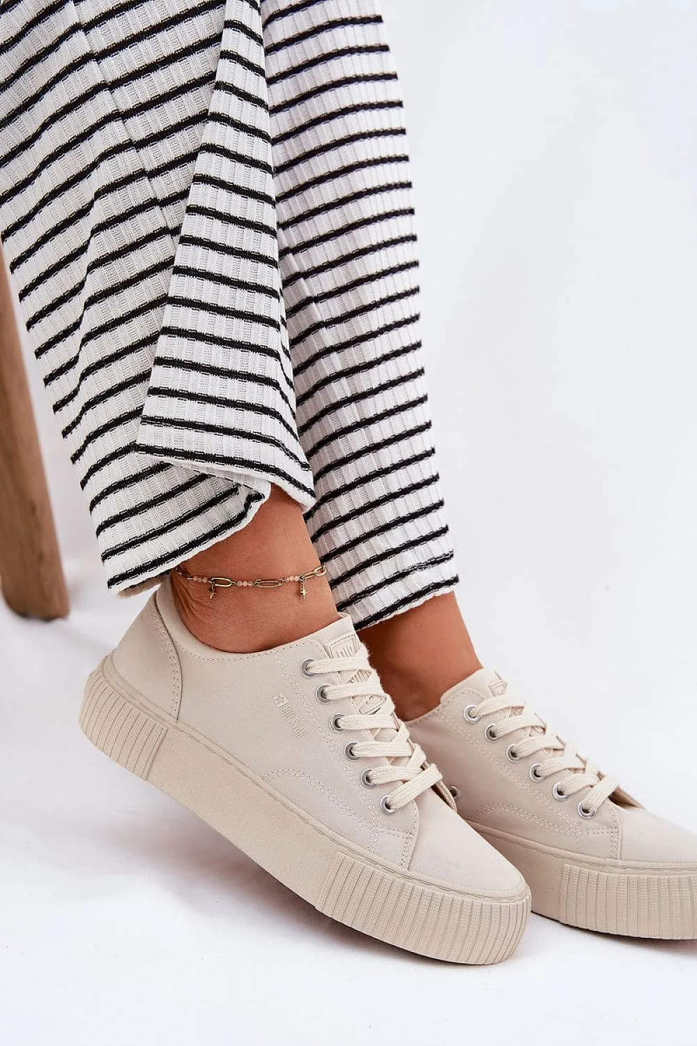 Sneakers Step in style