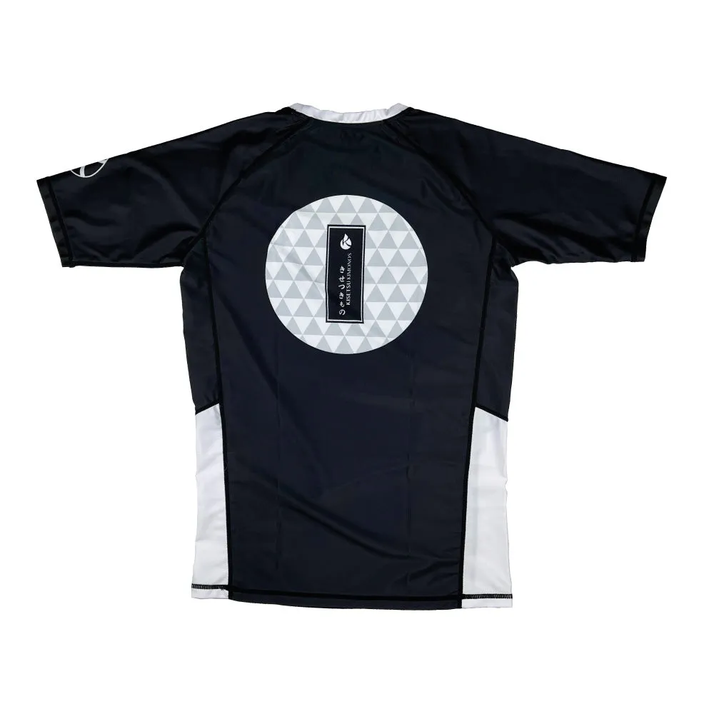 V2 RASH GUARD • WHITE
