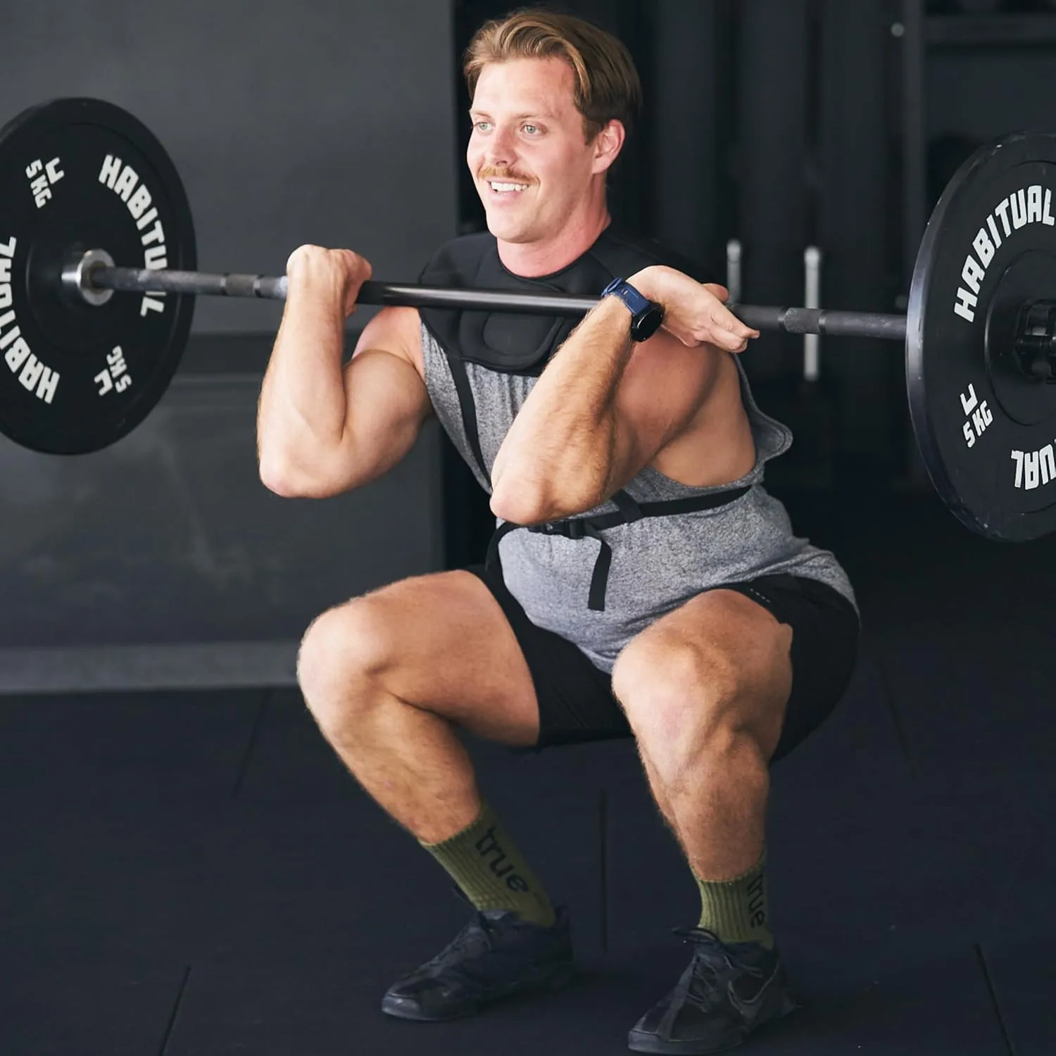 Vest - Cushioned Collarbone & Shoulder Protection for Barbell Workouts